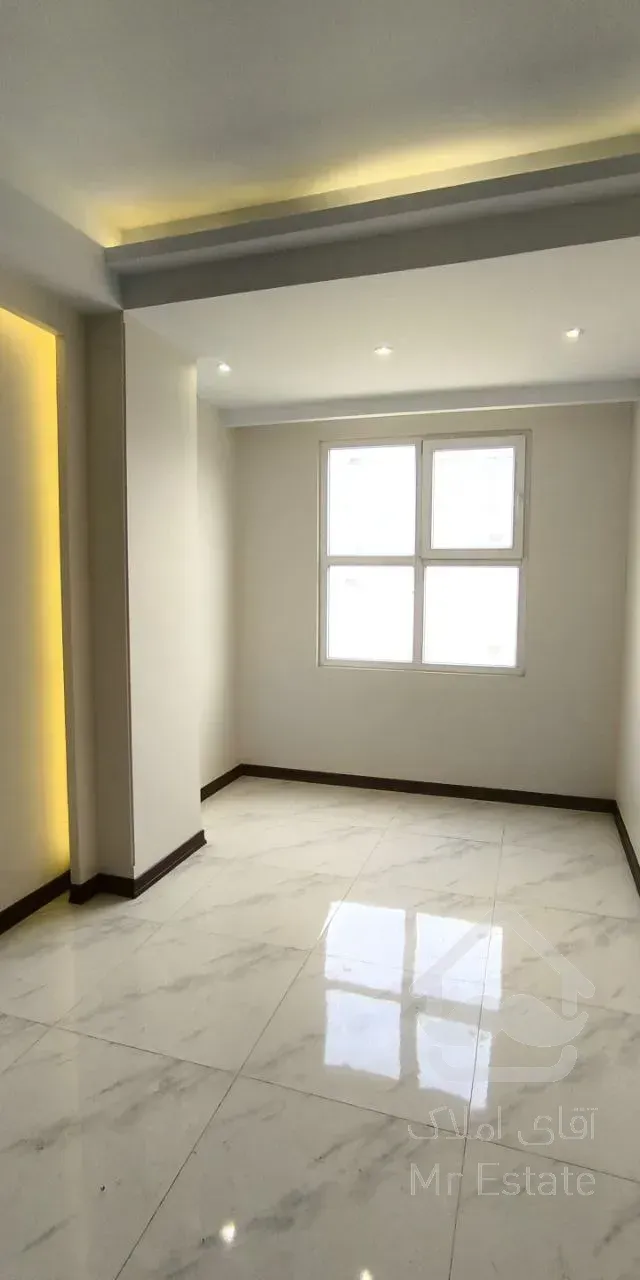 خاوران ۹۵ متر کلید نخورده، نورگیر دو طرفه داکت اسپلیت