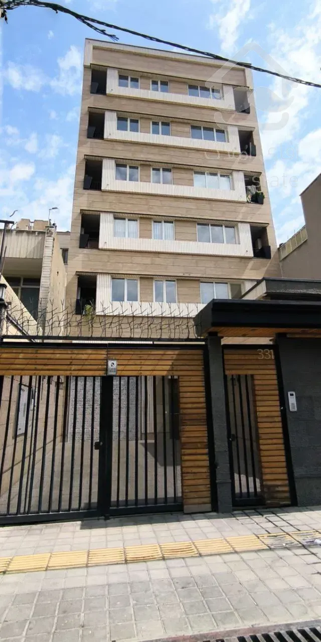 خاوران ۹۵ متر کلید نخورده، نورگیر دو طرفه داکت اسپلیت