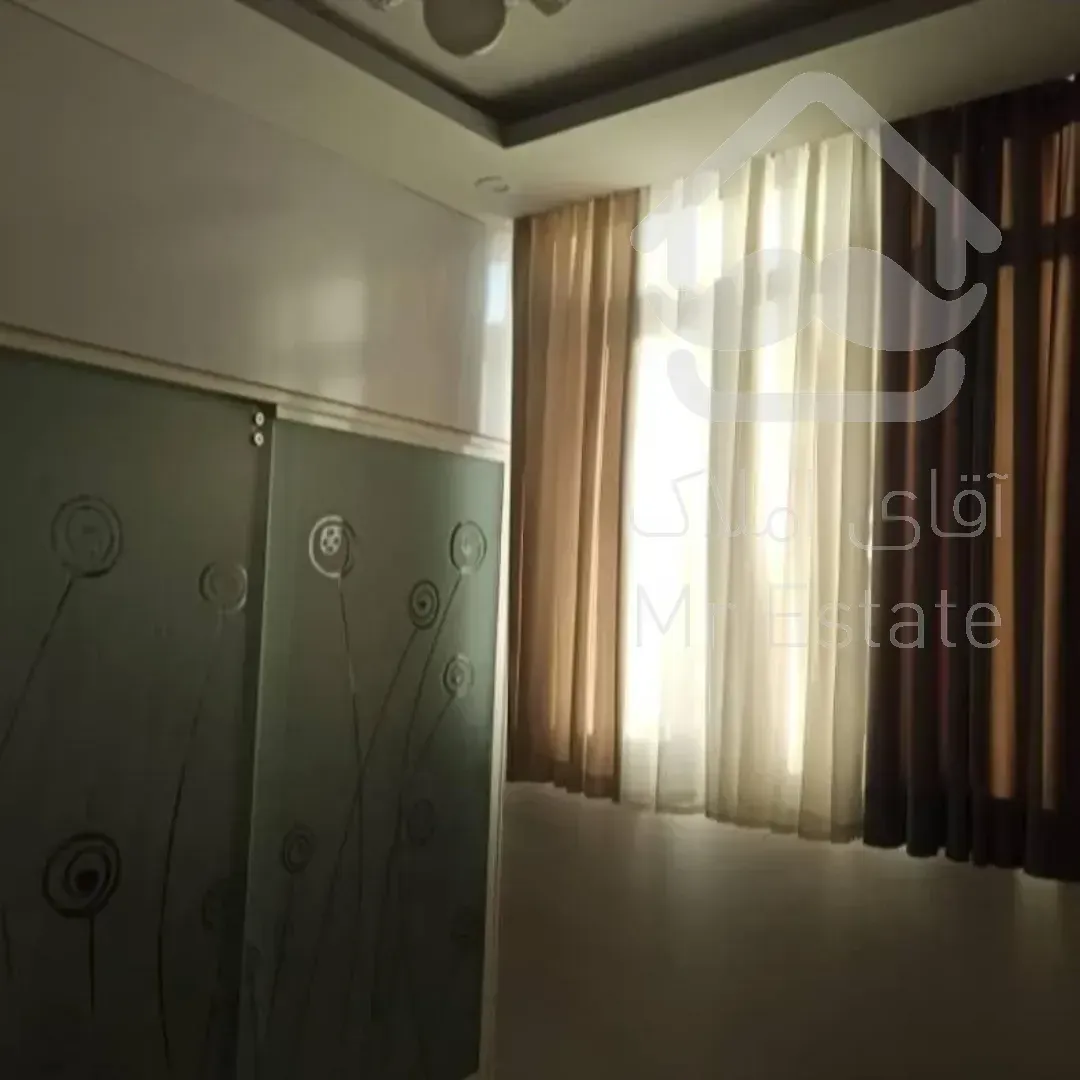 فروش ویلایی 2طبقه شهرک ولیعصر