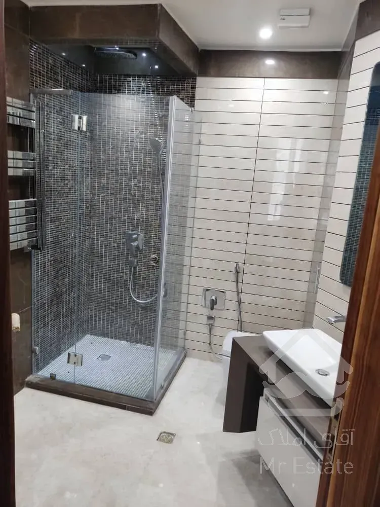 آپارتمان ۴خواب ۴۱۰متری لوکس کامرانیه