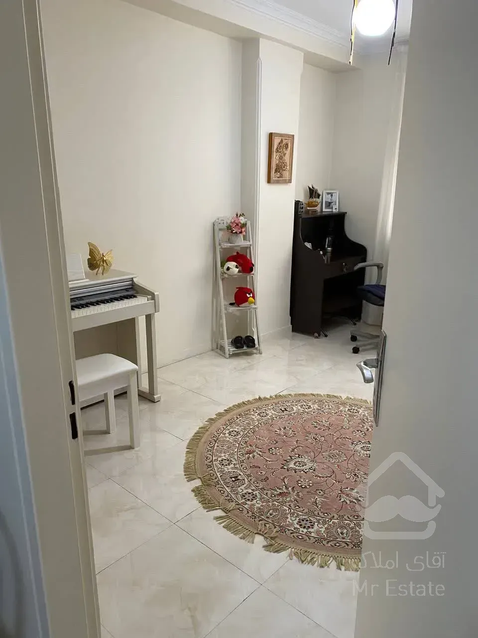 آپارتمان ۹۰ متری شمال ستارخان استثنایی و خاص