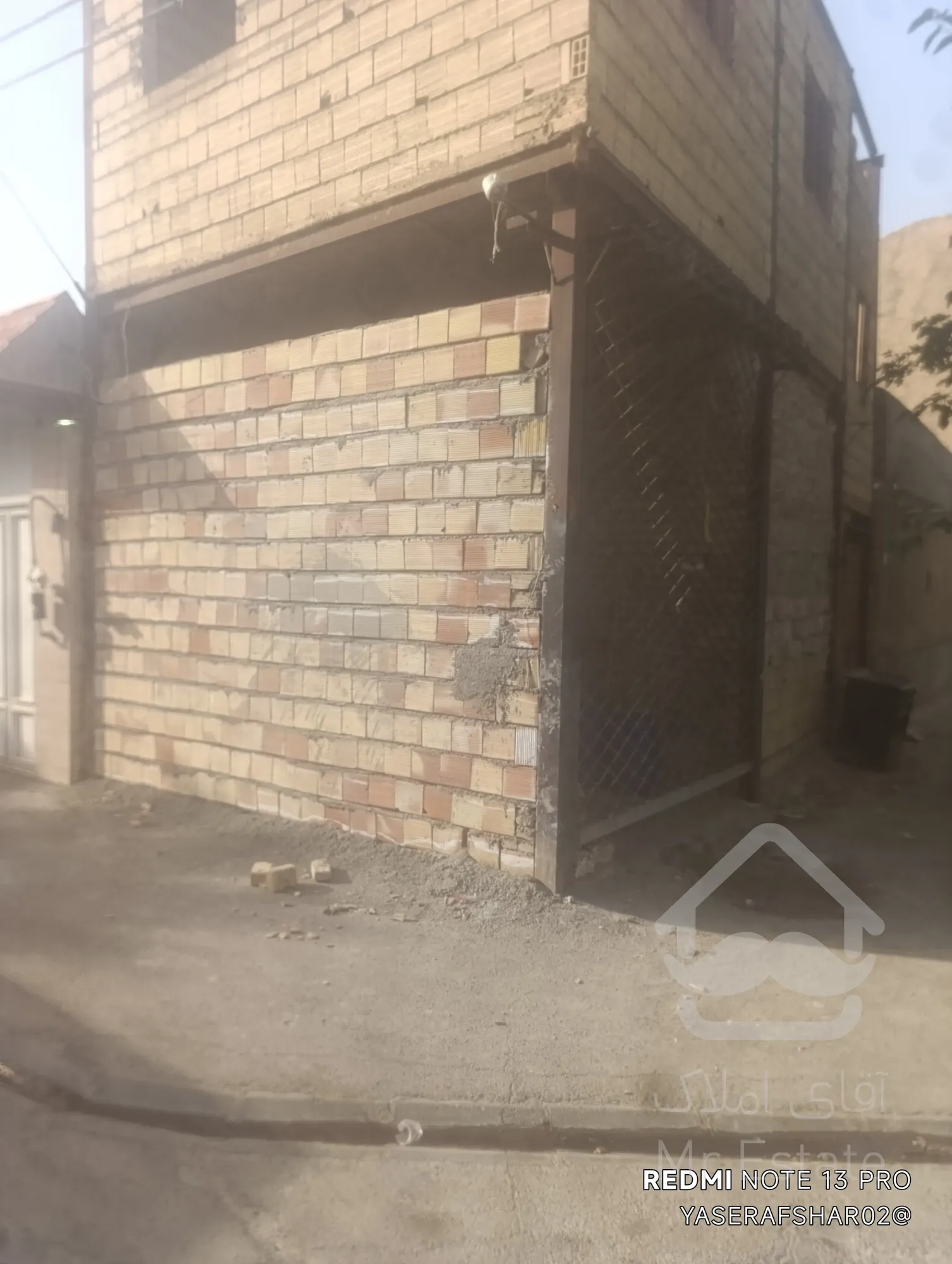 یک باب مغازه بالوکیشن عالی