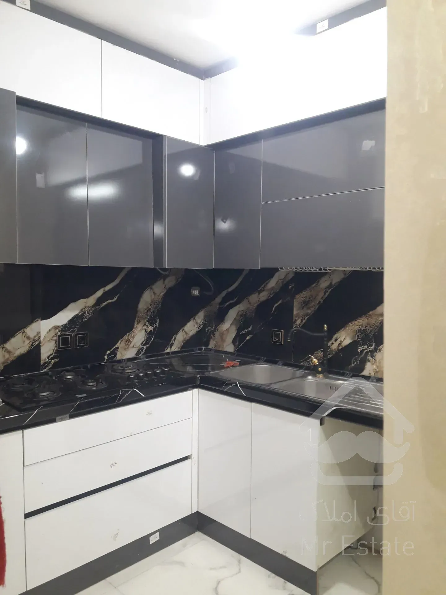 فروش ویلایی دو طبقه فول امکانات بازسازی در هدایت مشهد