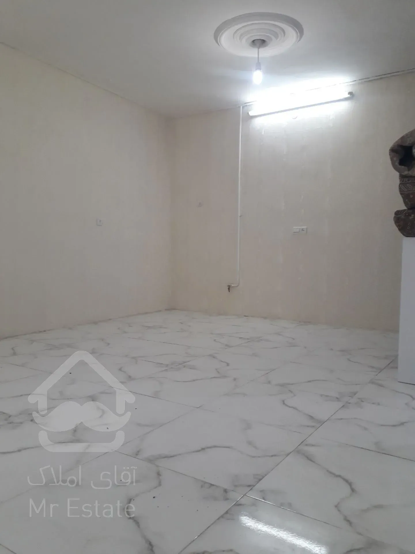 فروش ویلایی دو طبقه فول امکانات بازسازی در هدایت مشهد