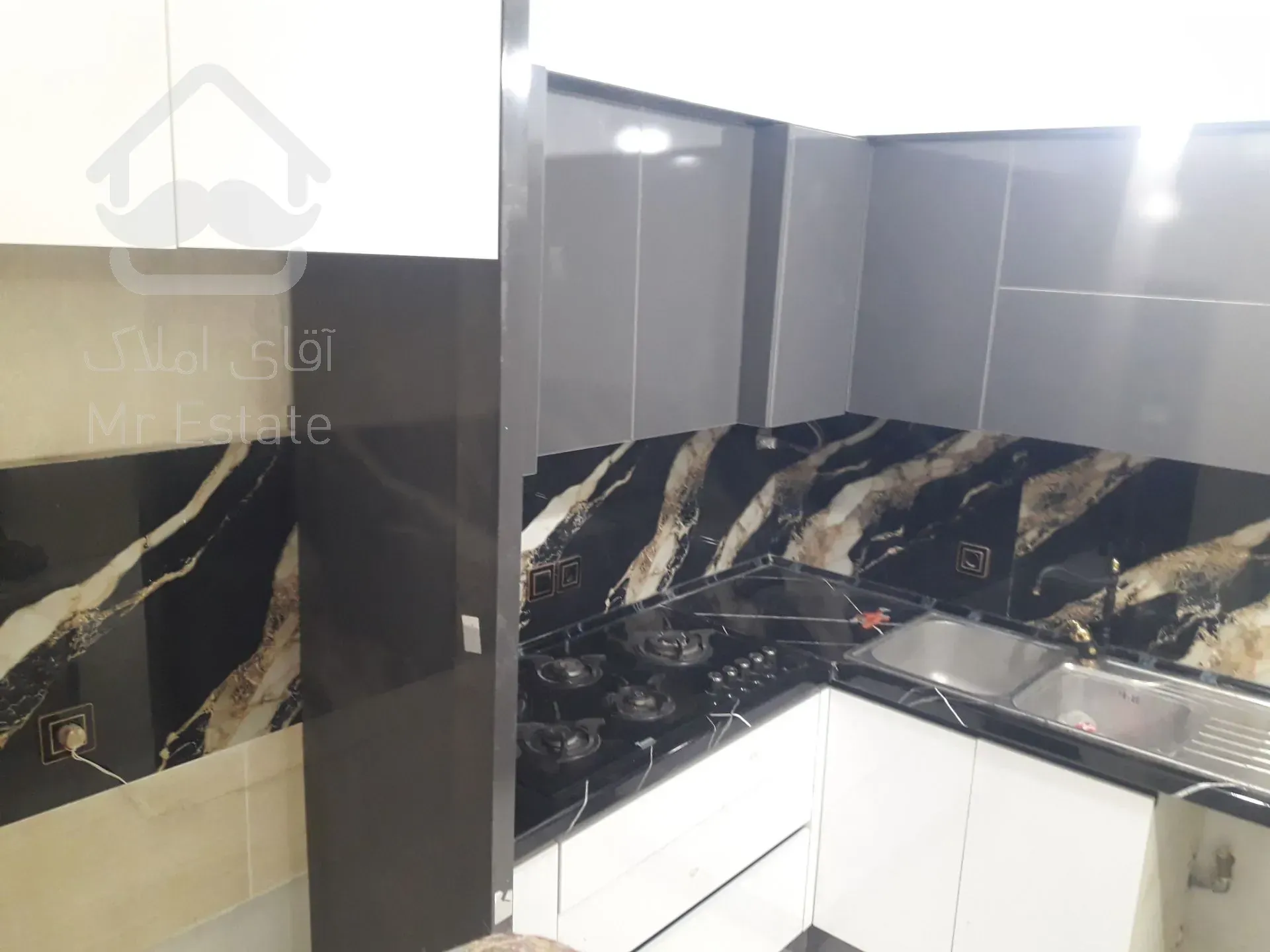 فروش ویلایی دو طبقه فول امکانات بازسازی در هدایت مشهد