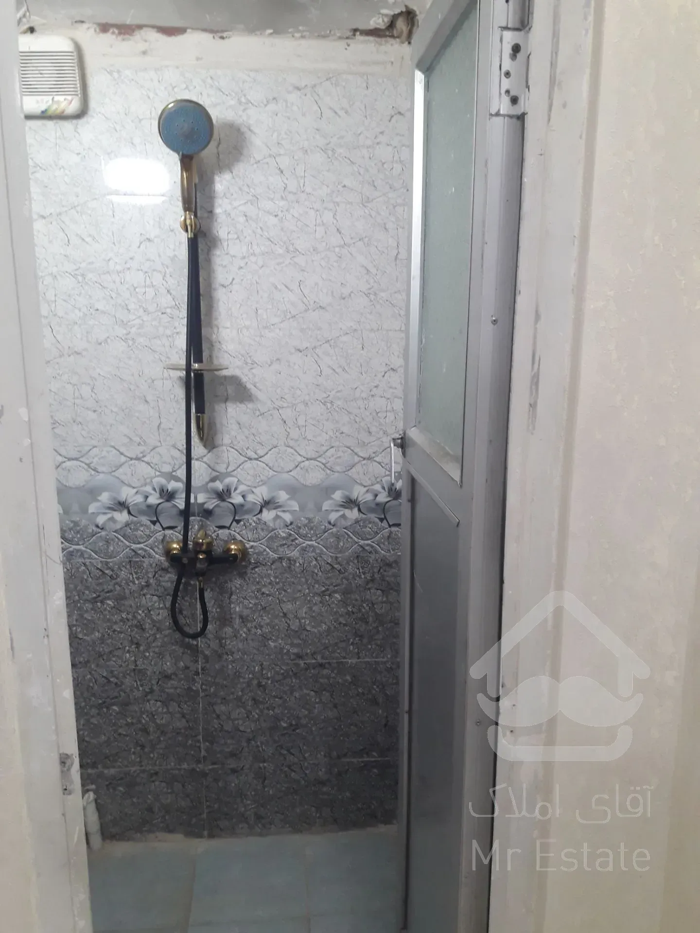 فروش ویلایی دو طبقه فول امکانات بازسازی در هدایت مشهد