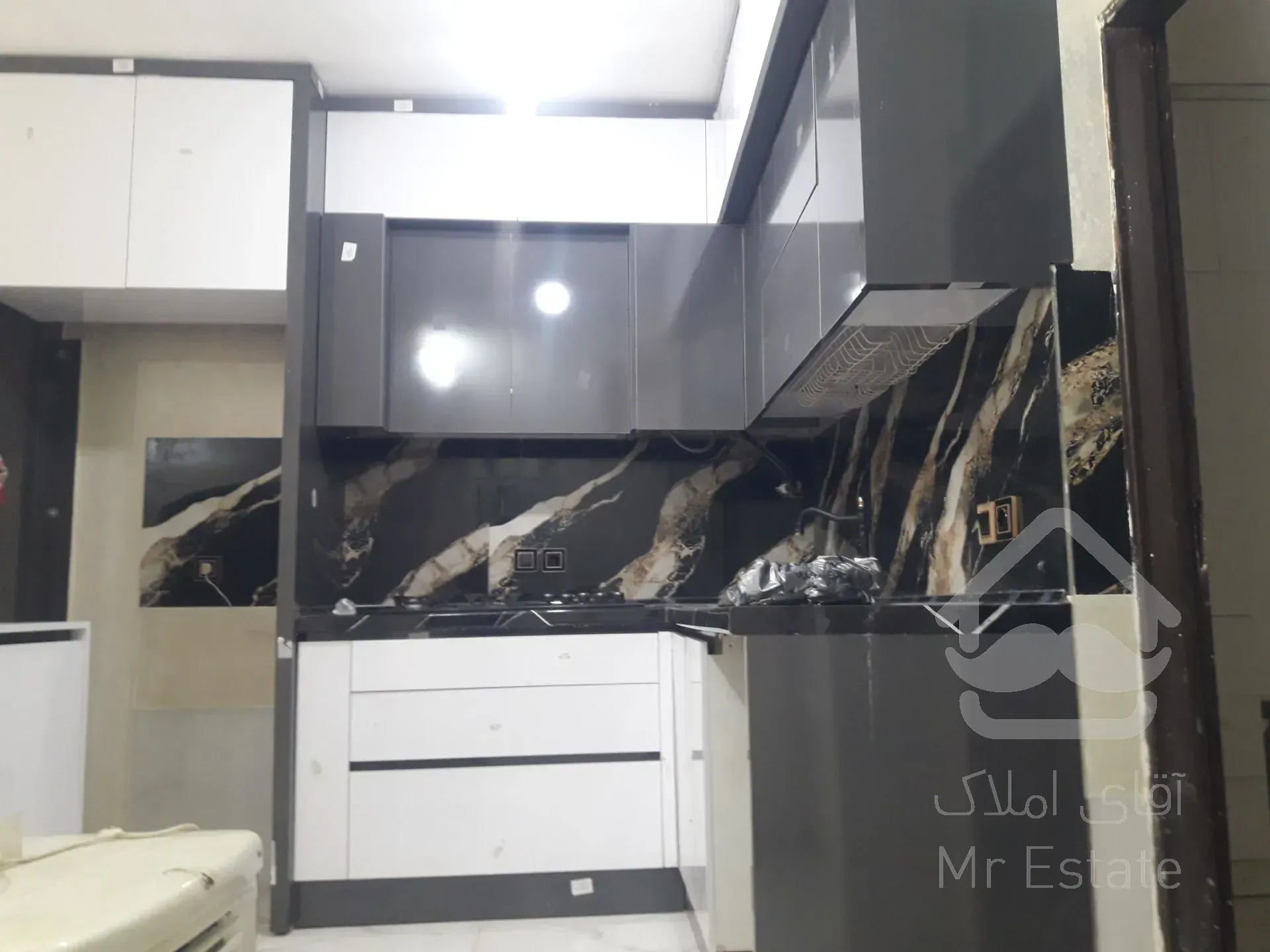 فروش ویلایی دو طبقه فول امکانات بازسازی در هدایت مشهد