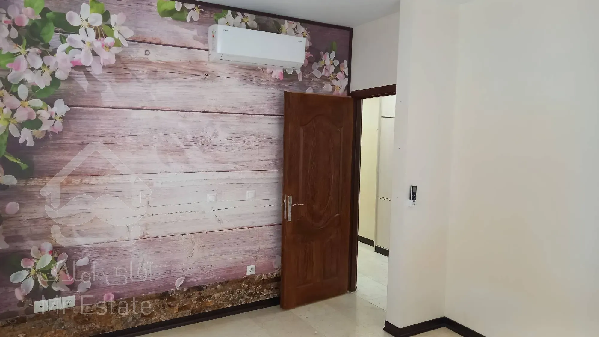 رهن آپارتمان خوش نقشه 100 متر شهرک لاله