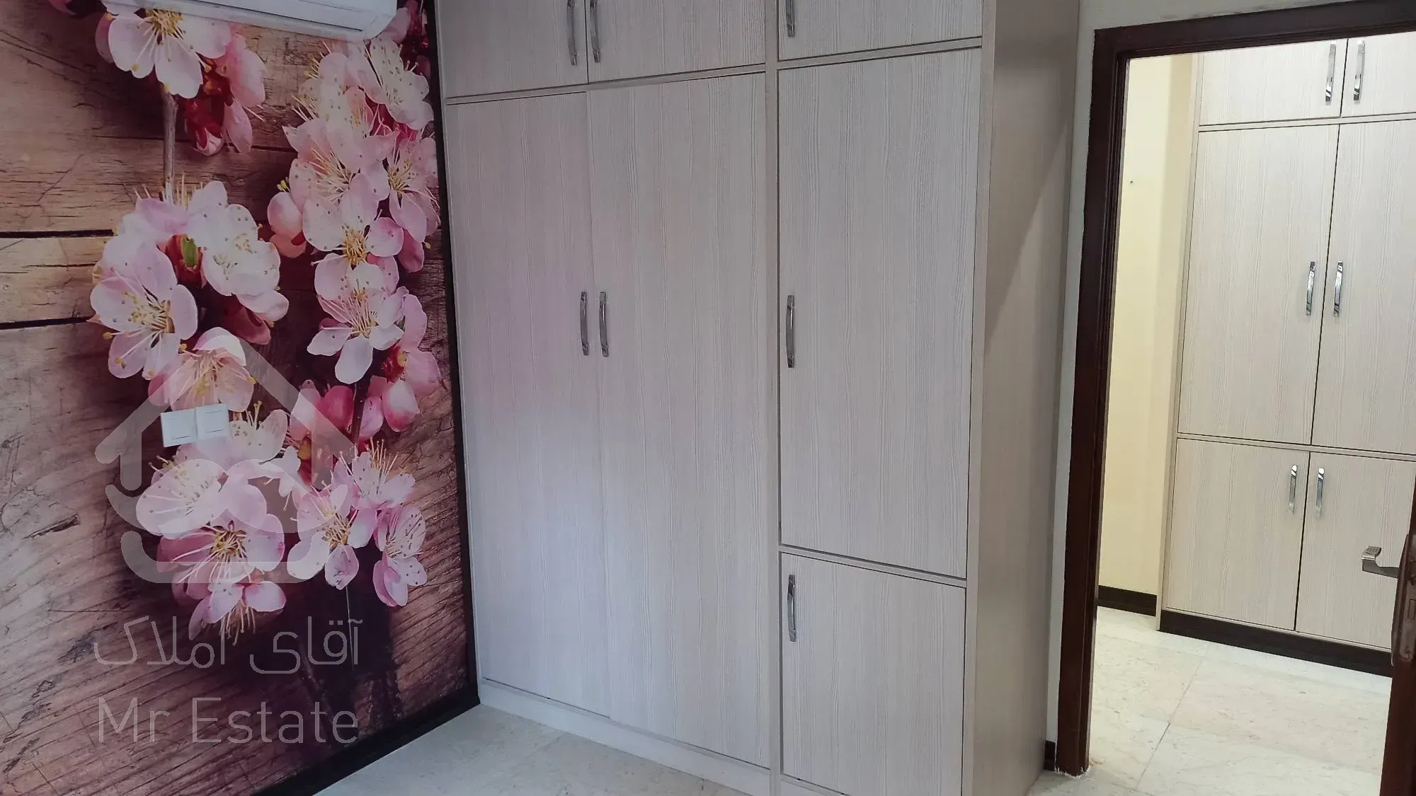 رهن آپارتمان خوش نقشه 100 متر شهرک لاله