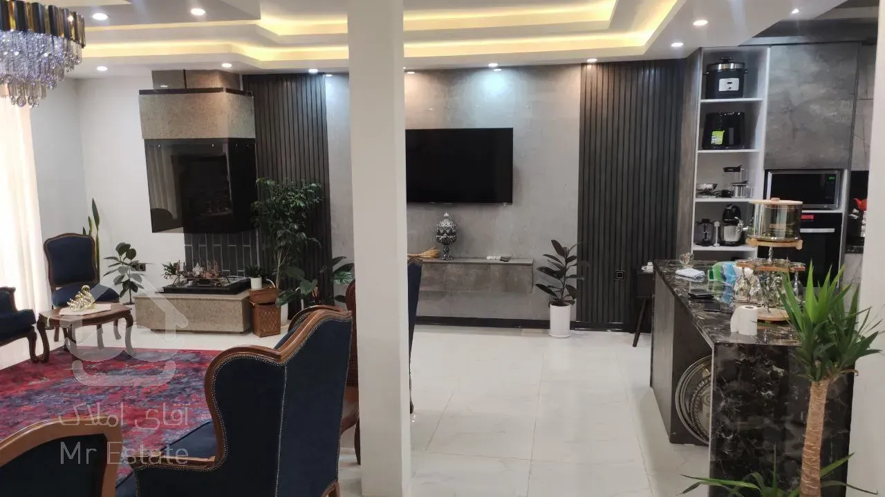 ویلایی ۳ طبقه ۱۶۵ متری