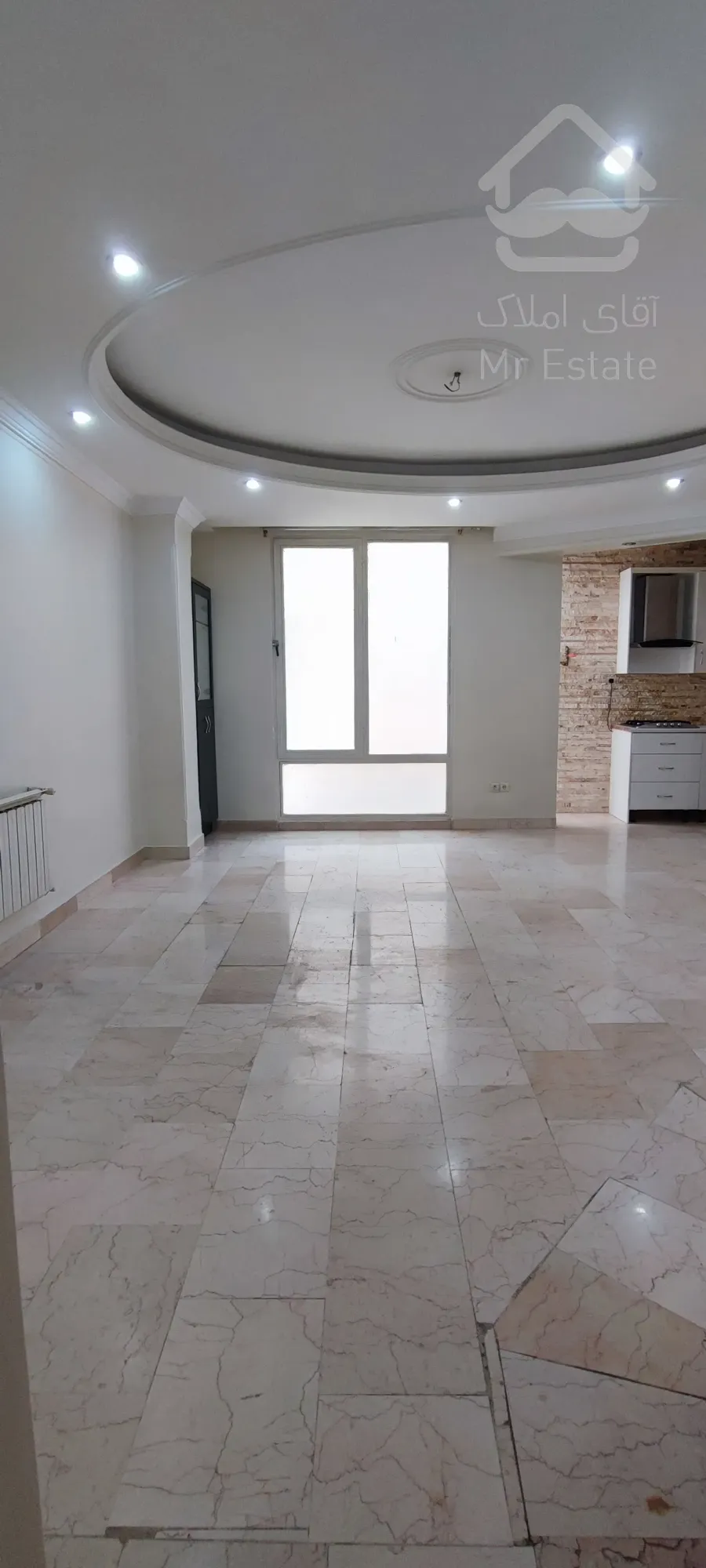 آپارتمان سالن پرده خور نورگیر عالی