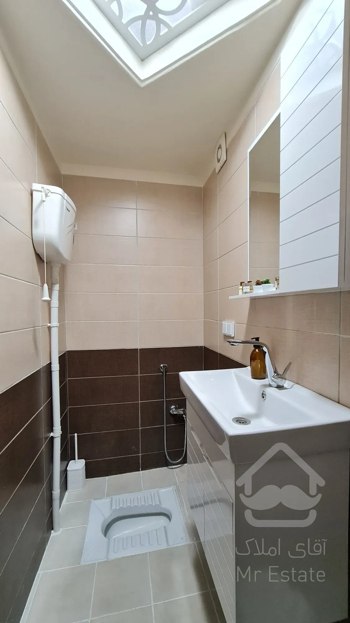 ۵۰ متری بازسازی شده با نور بی نظیر