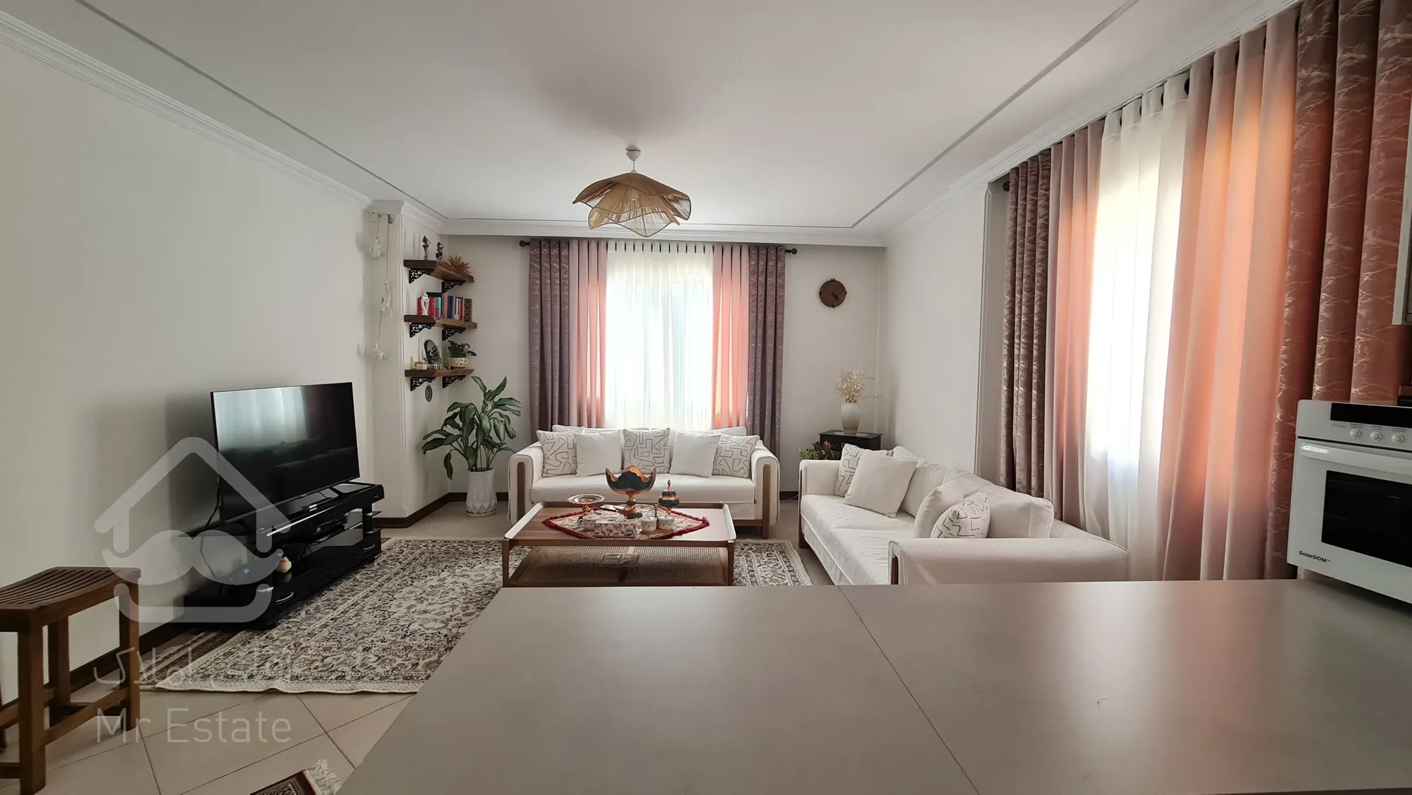 ۵۰ متری بازسازی شده با نور بی نظیر