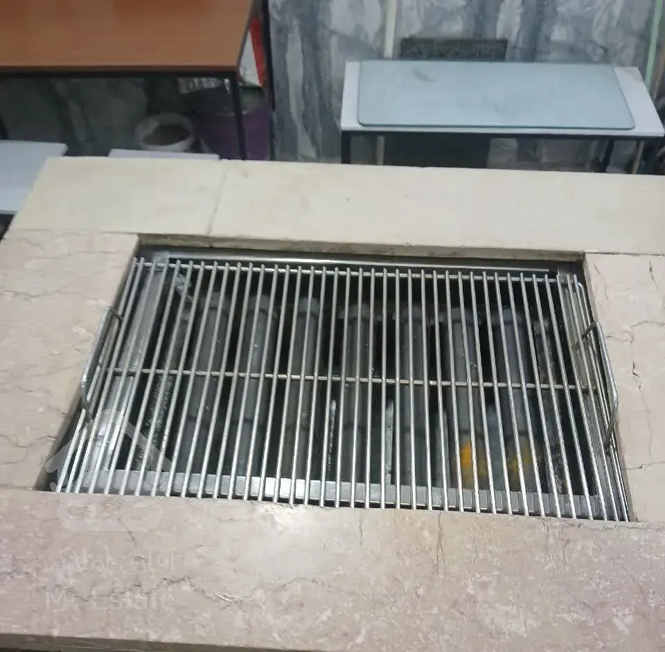 مغازه طباخی در خیابان اصلی