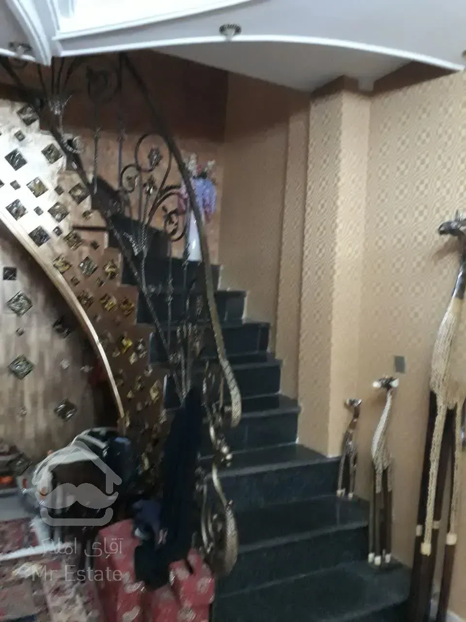 دو طبقه کاملا مجزا