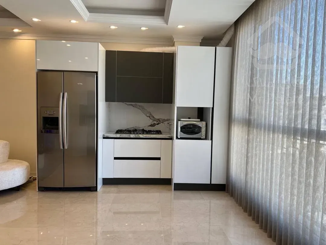 ۱۲۰ متر فول امکانات رو به آفتاب در بلوار فردوس