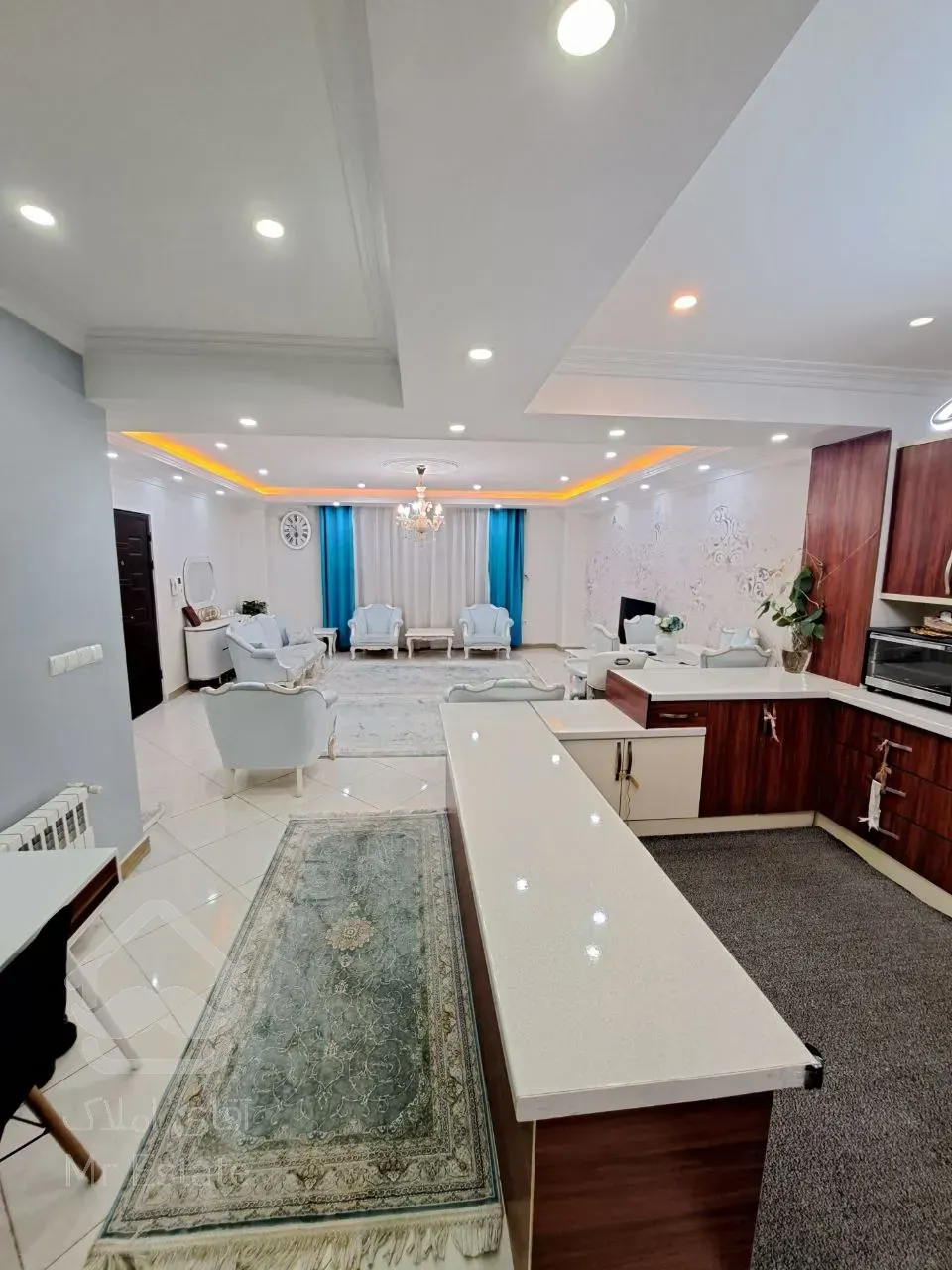 فروش آپارتمان ۹۵متر ۲خواب تزاورتن سالن پرده خور شهرک نفت