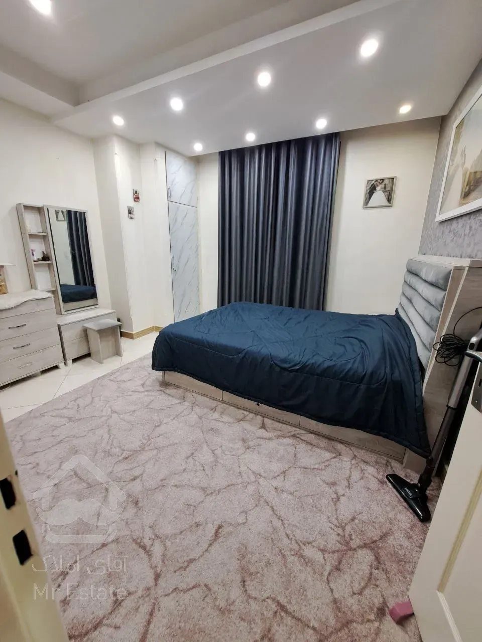 فروش آپارتمان ۹۵متر ۲خواب تراورتن رو به آفتاب اشرفی نیک زارع