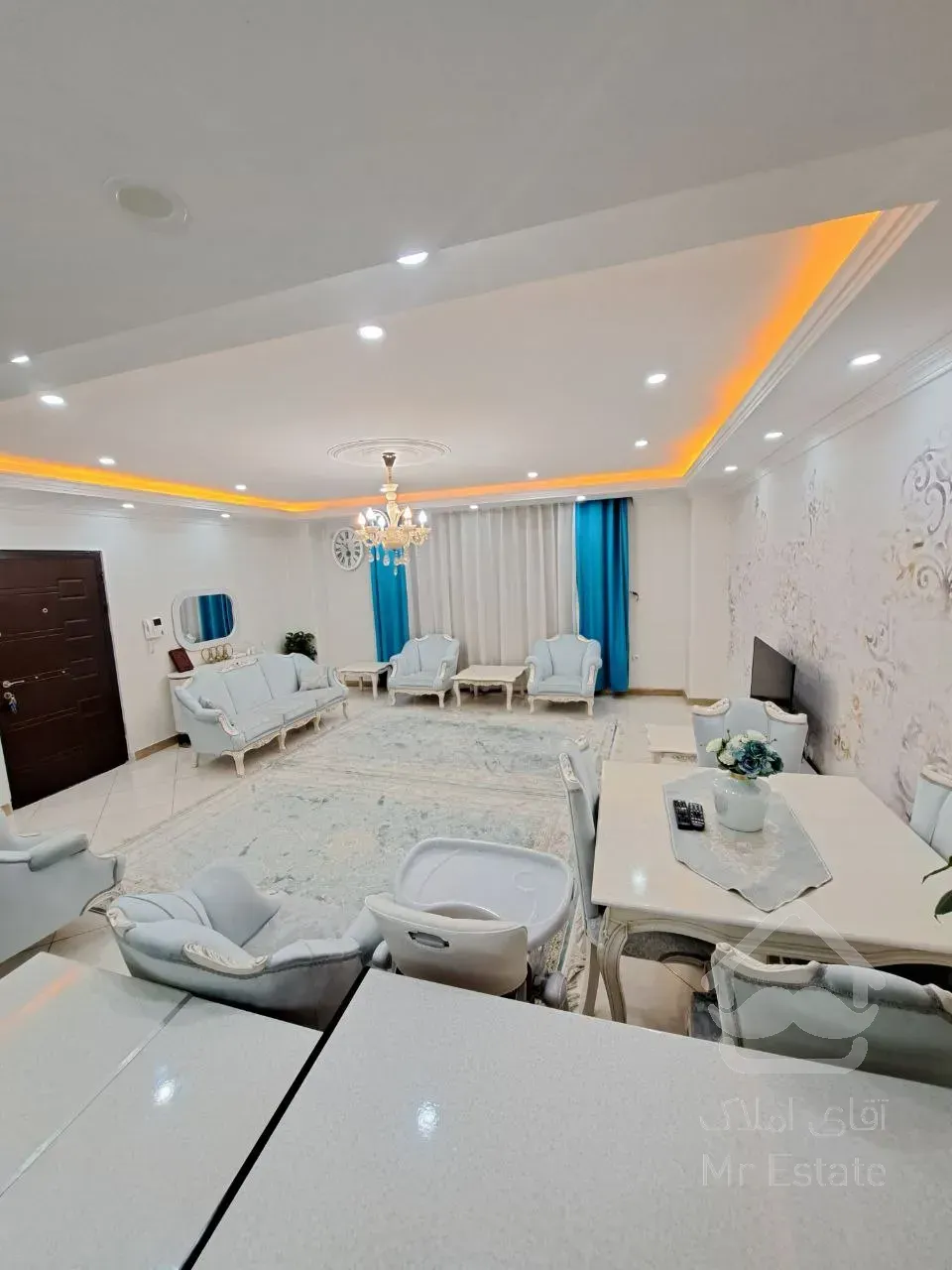 فروش آپارتمان ۹۵متر ۲خواب تراورتن رو به آفتاب اشرفی نیک زارع