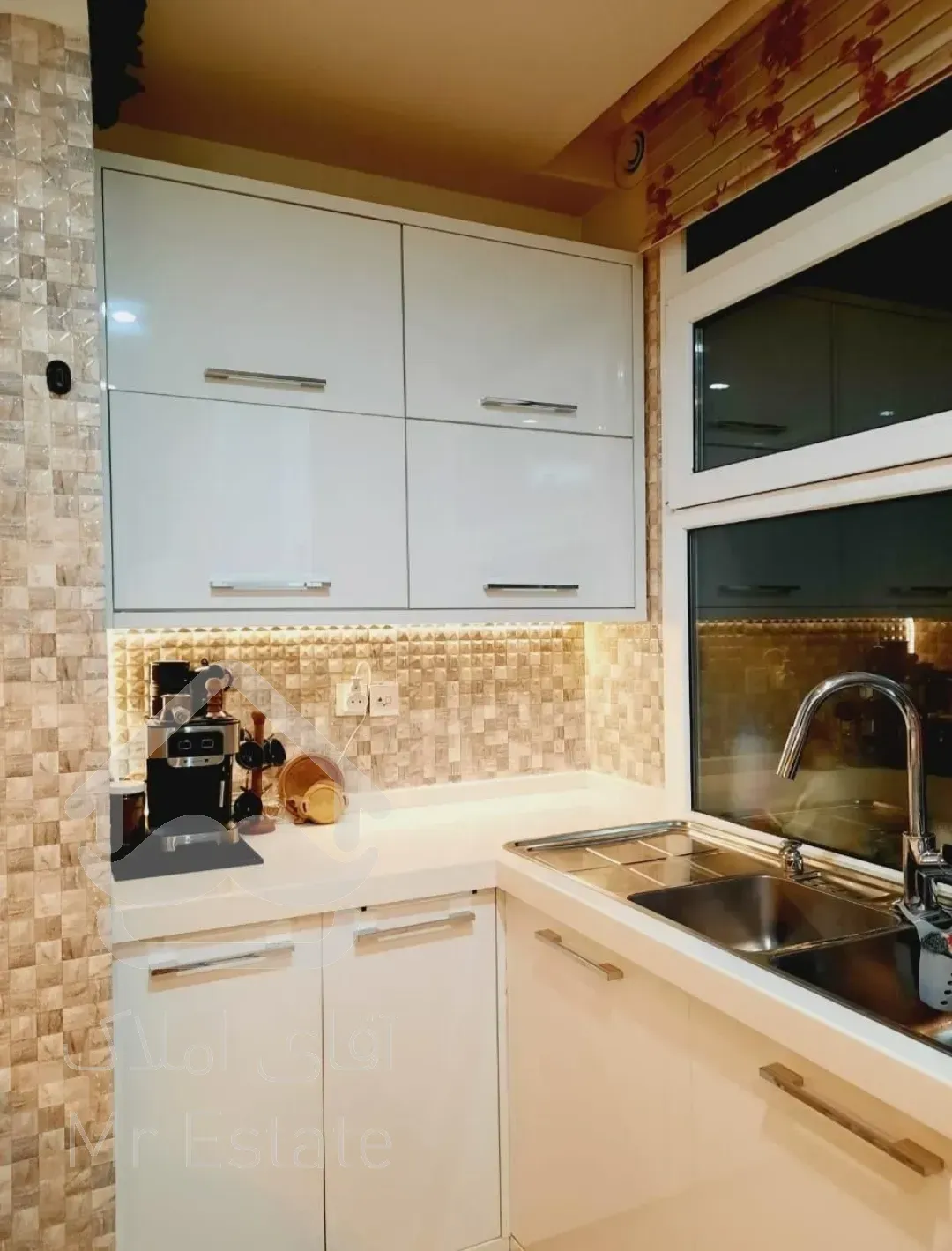 آپارتمان ۵۱ متری نقلی غرق نور