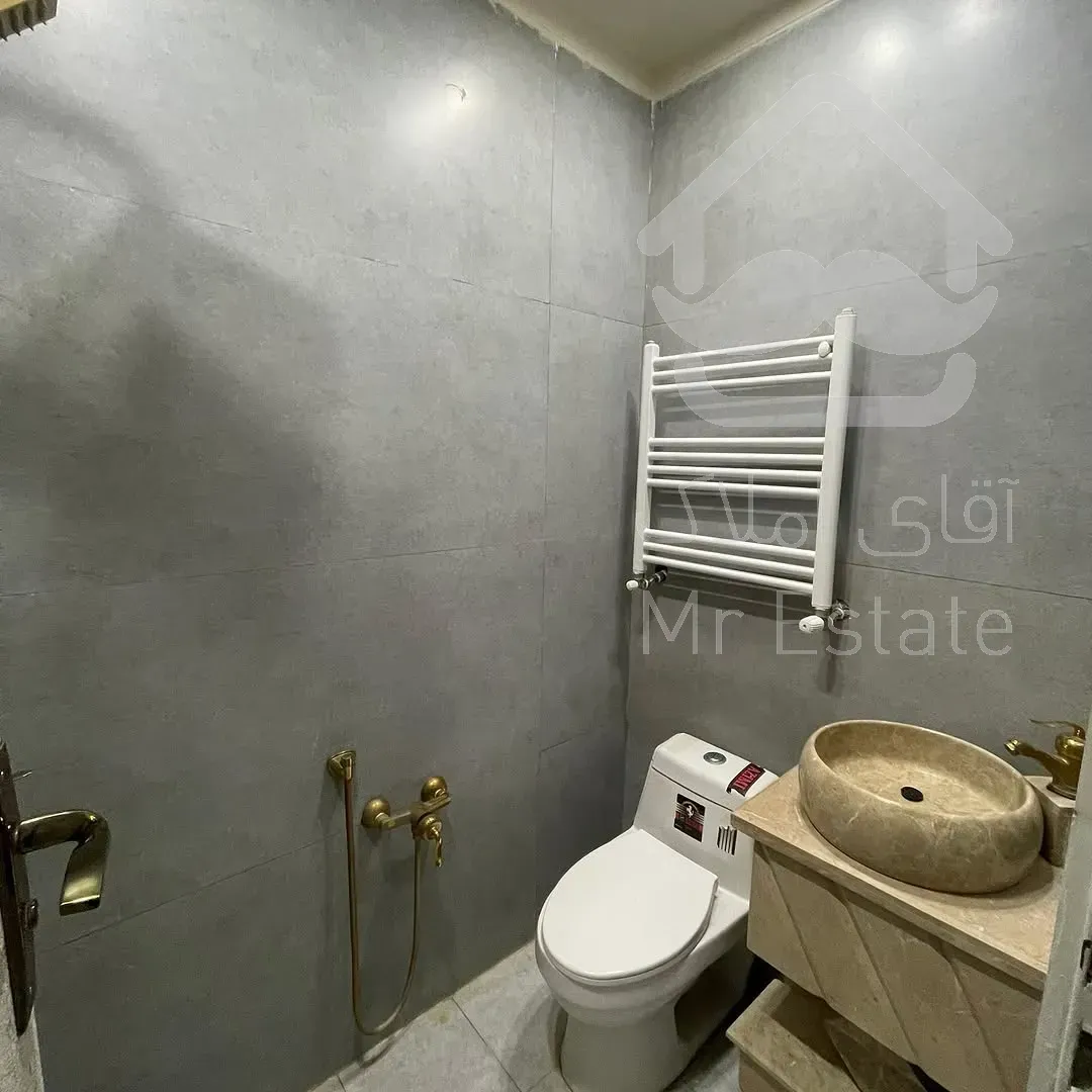 فروش 58 متر فول امکانات طبقه دوم سالن پرده خور در بهترین لوکیشن فردوس غرب شقایق