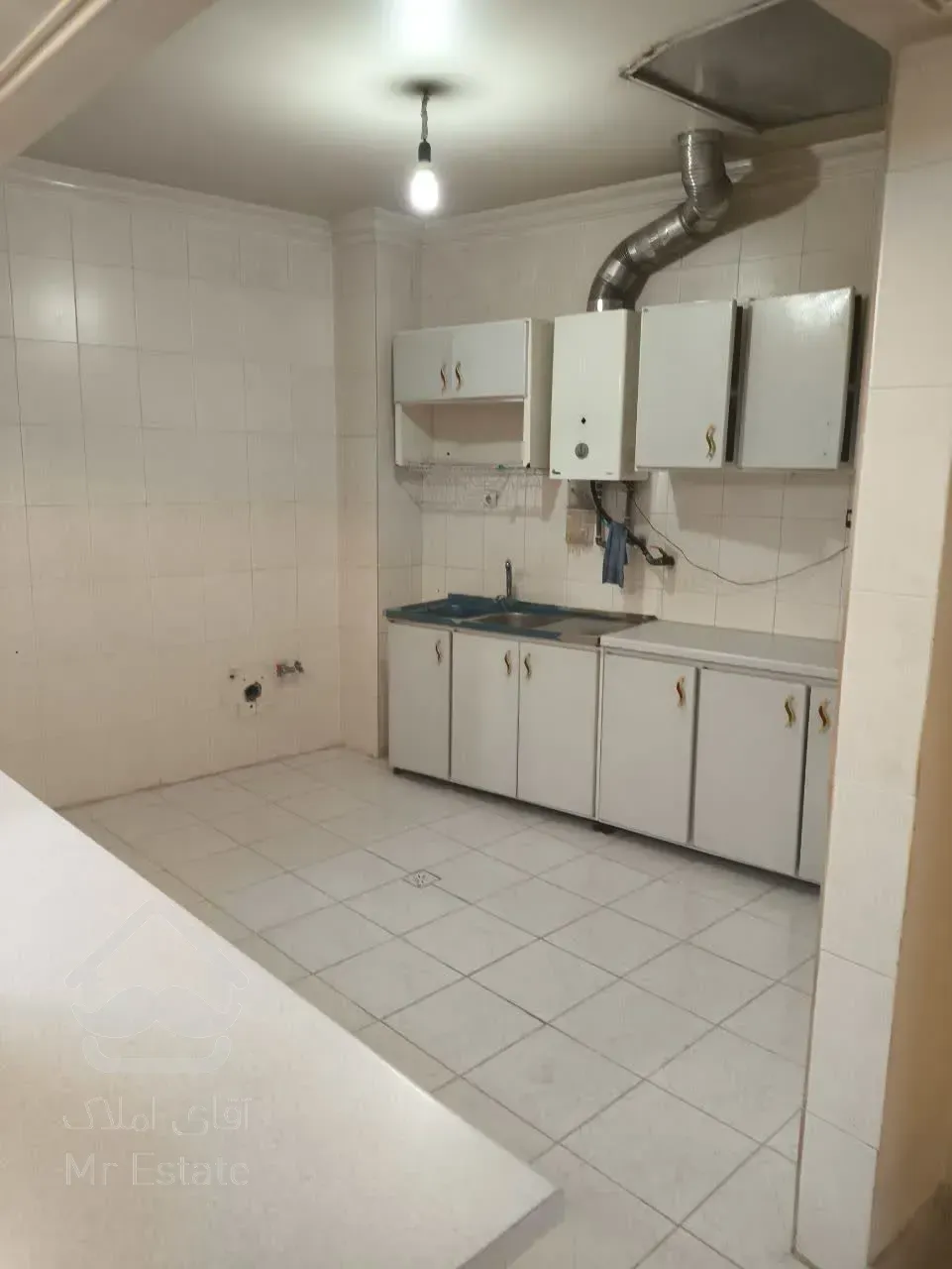 اجاره آپارتمان طبقه همکف ۲ خوابه خیابان مسجد حکیم