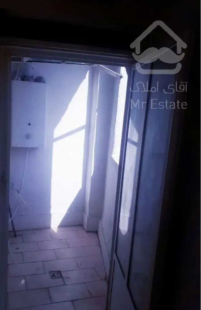 آپارتمان ۵۰متری طبقه سوم اجاره داده میشود