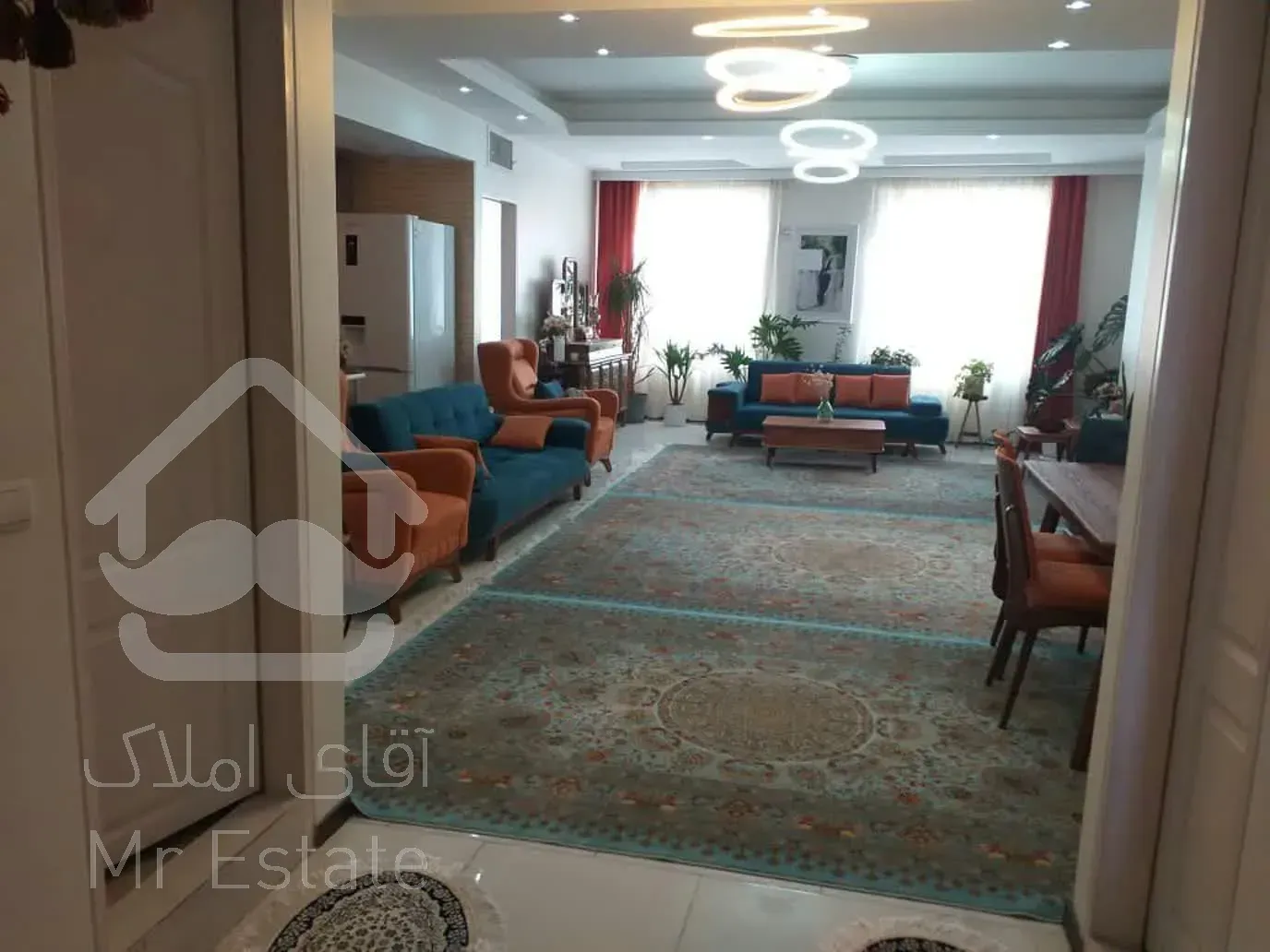 آپارتمان ۱۳۰ متری