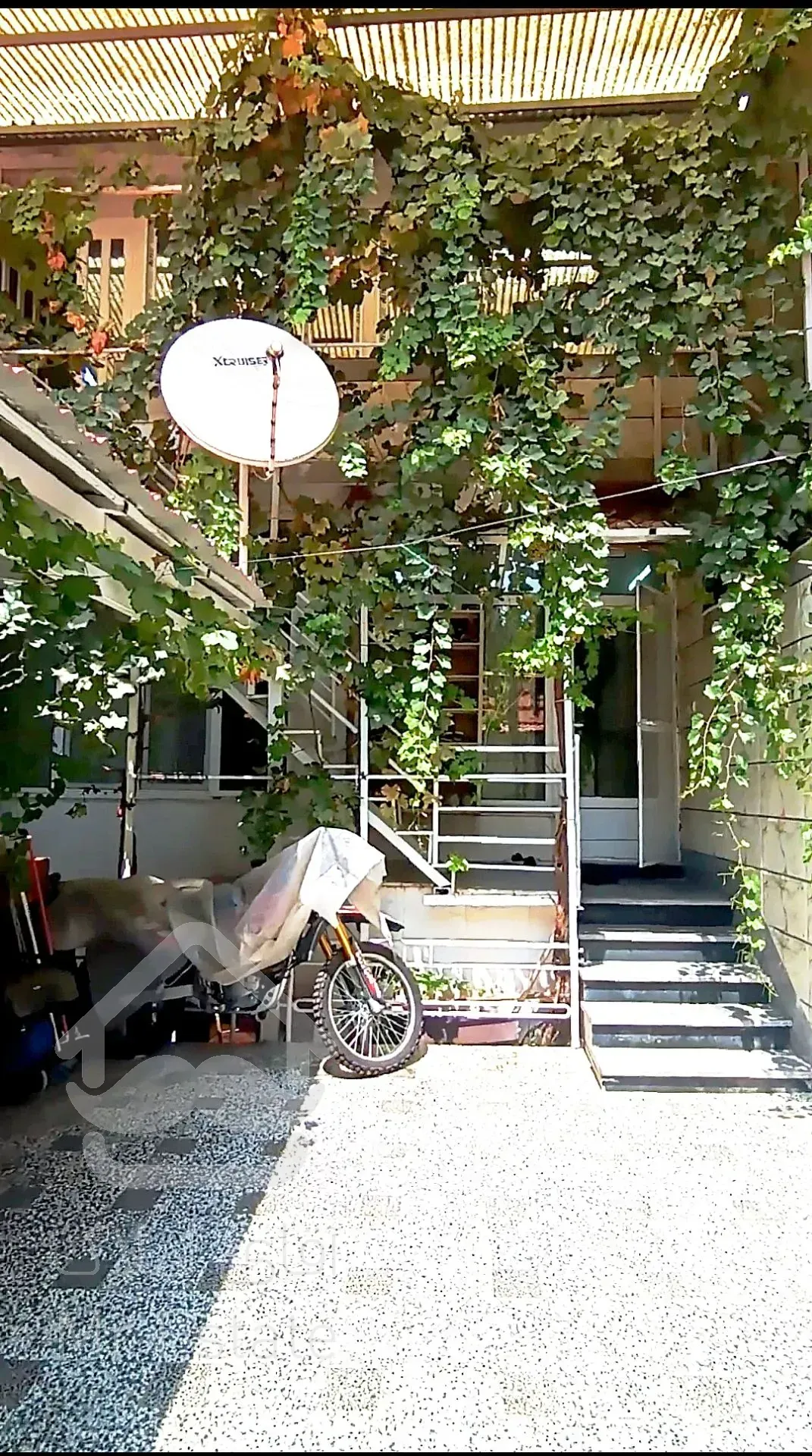 خانه دلباز نزدیک حرم سه طبقه کامل