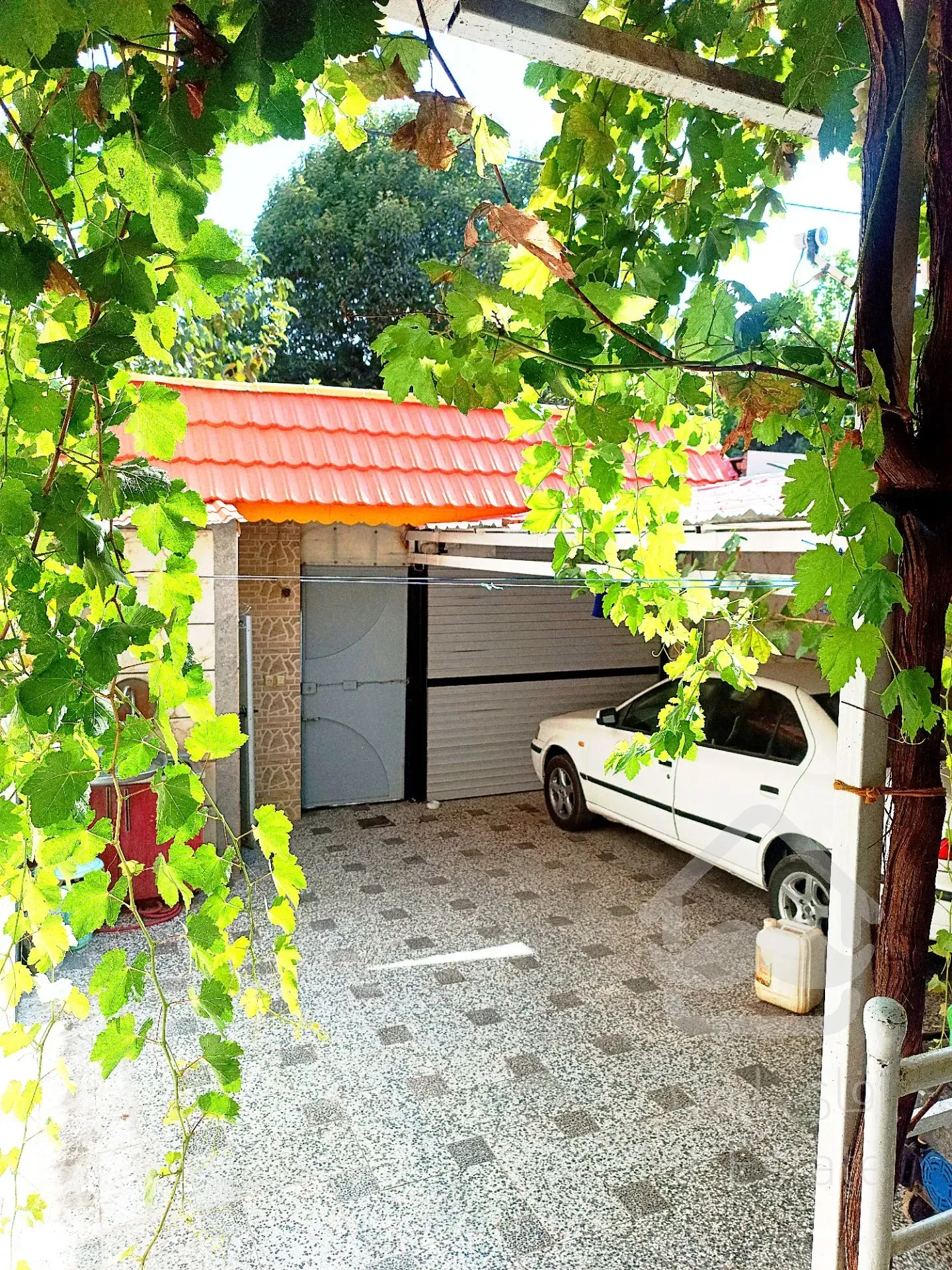 خانه دلباز نزدیک حرم سه طبقه کامل