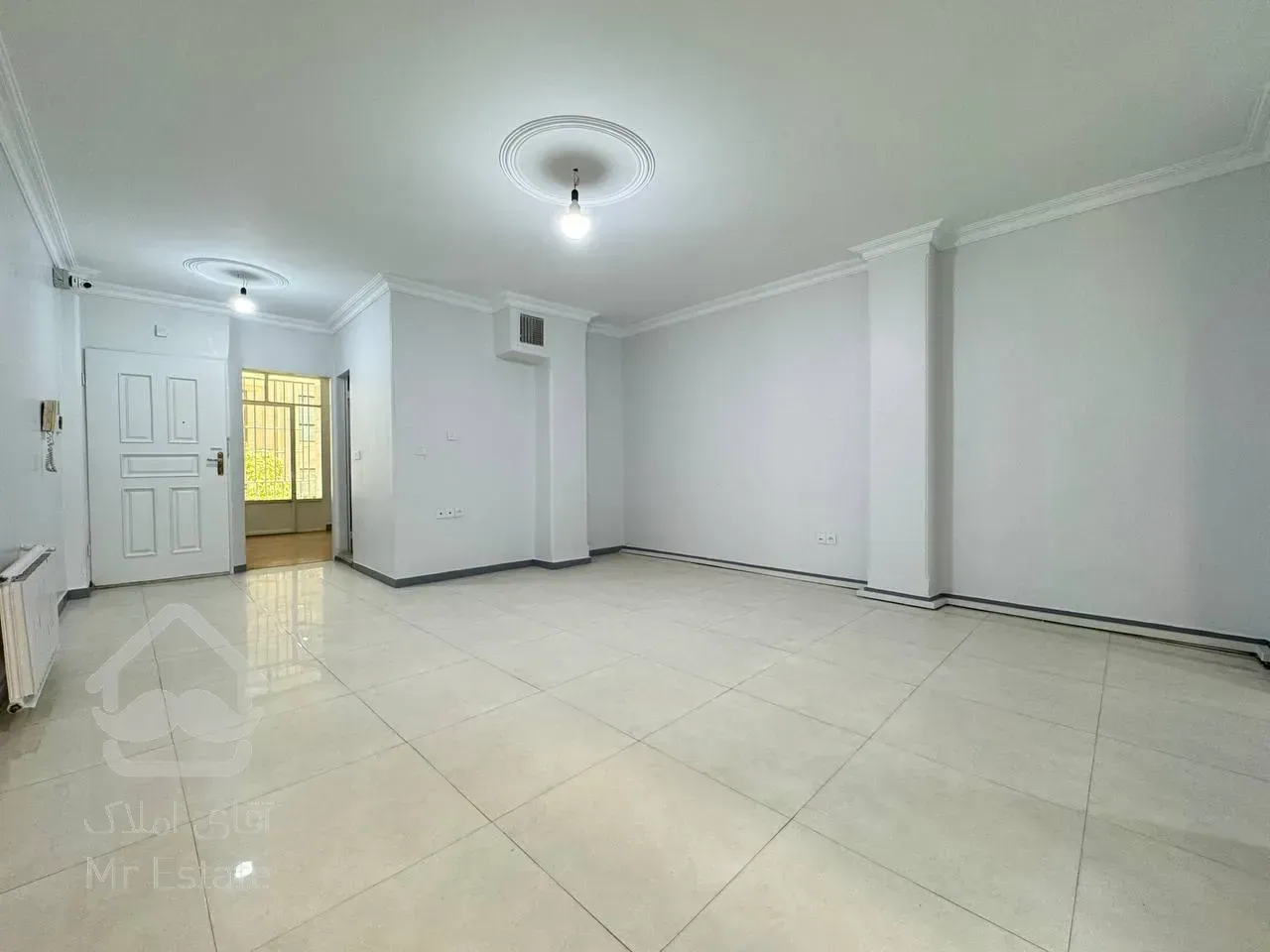 فروش اپارتمان۶۱متری  چهار دیواری