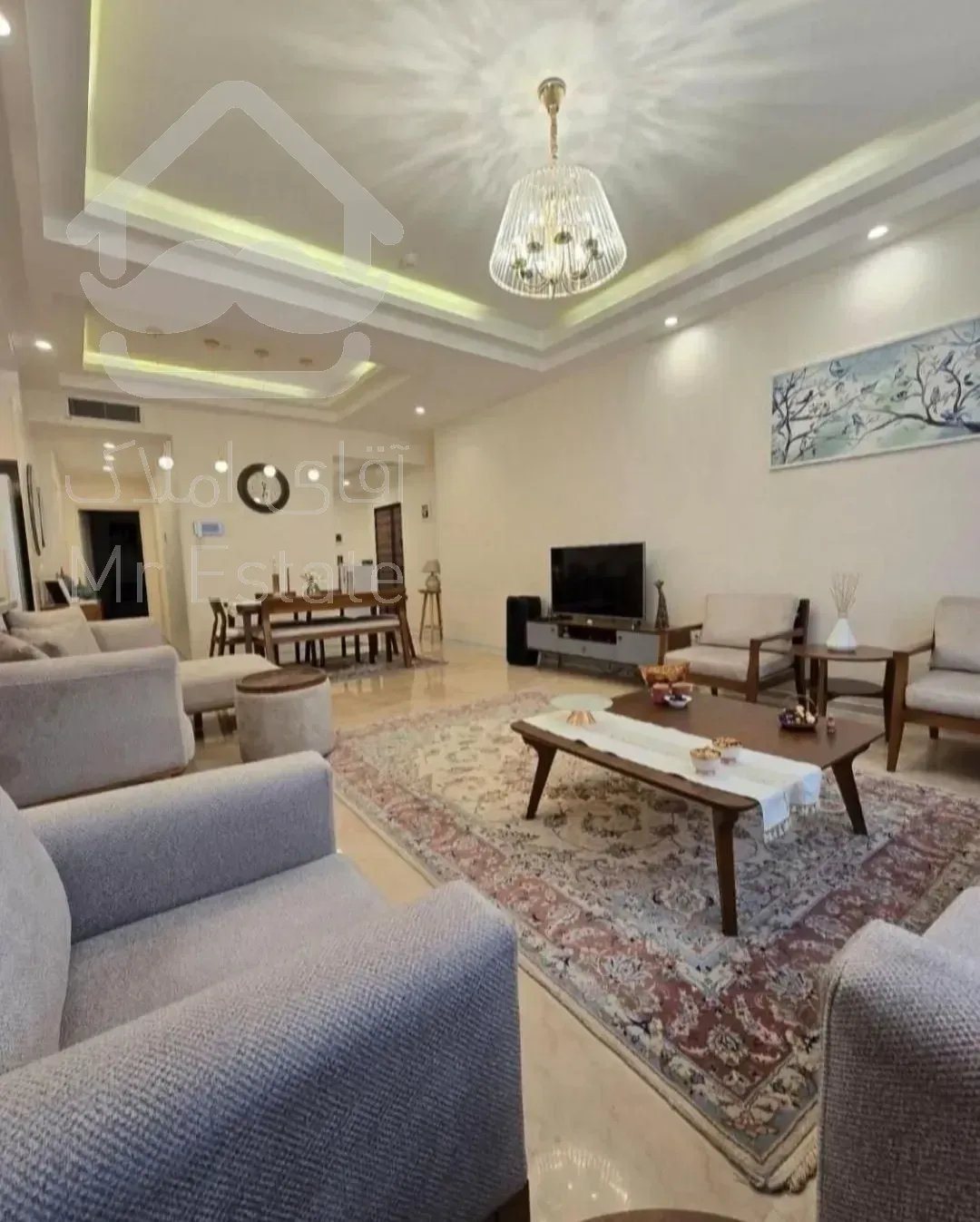 ۹۰ متری، ورزی شمالی،سالن پرده خور