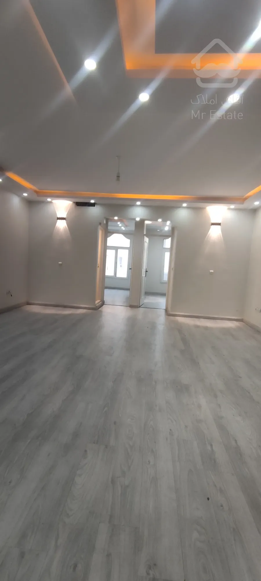 آپارتمان ۶۸ متری خوش نقشه غرق نور