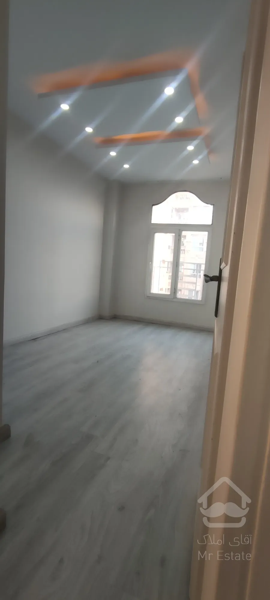 آپارتمان ۶۸ متری خوش نقشه غرق نور