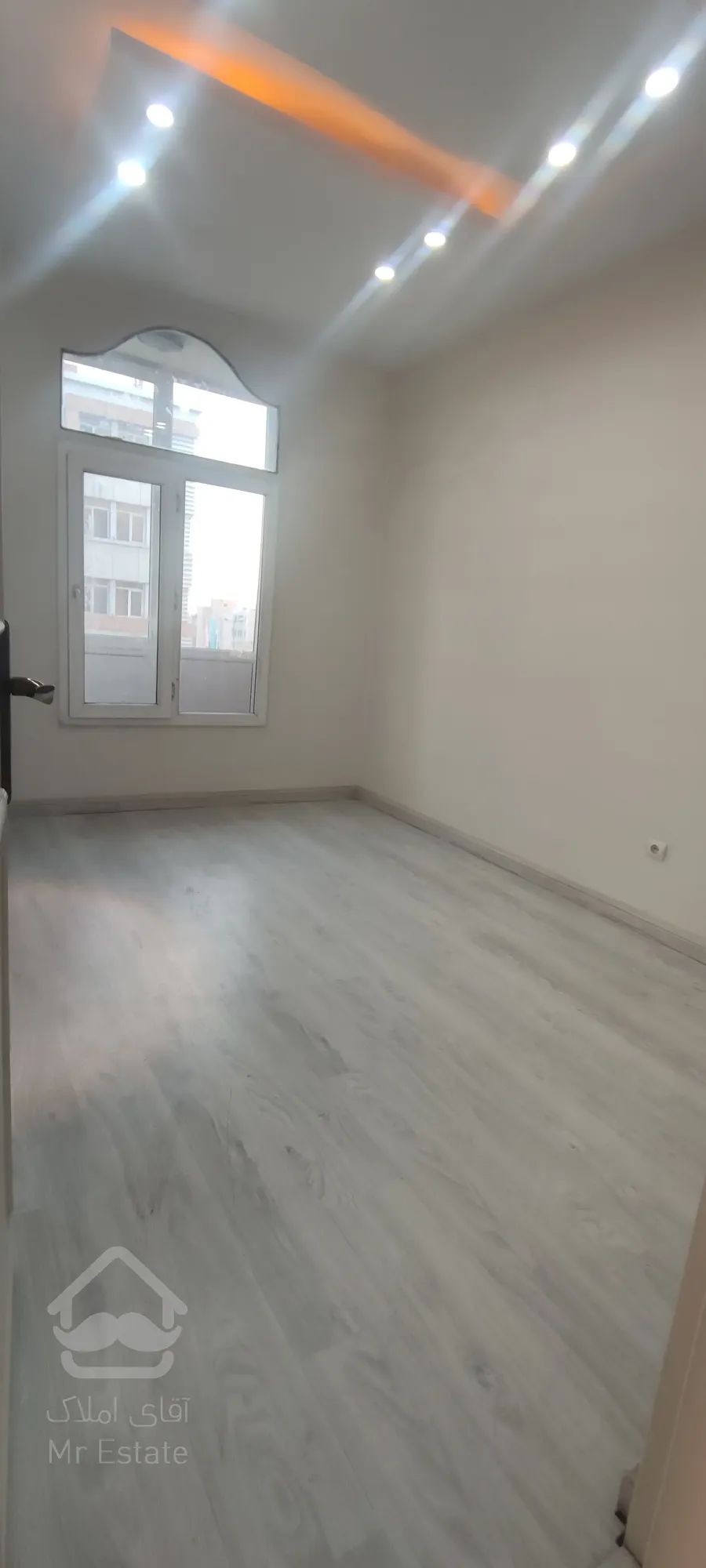 آپارتمان ۶۸ متری خوش نقشه غرق نور