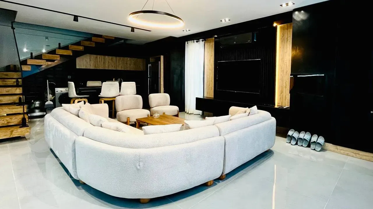 فروش ویلای فول امکانات ۱۸۰ متری استخردار در بندرانزلی