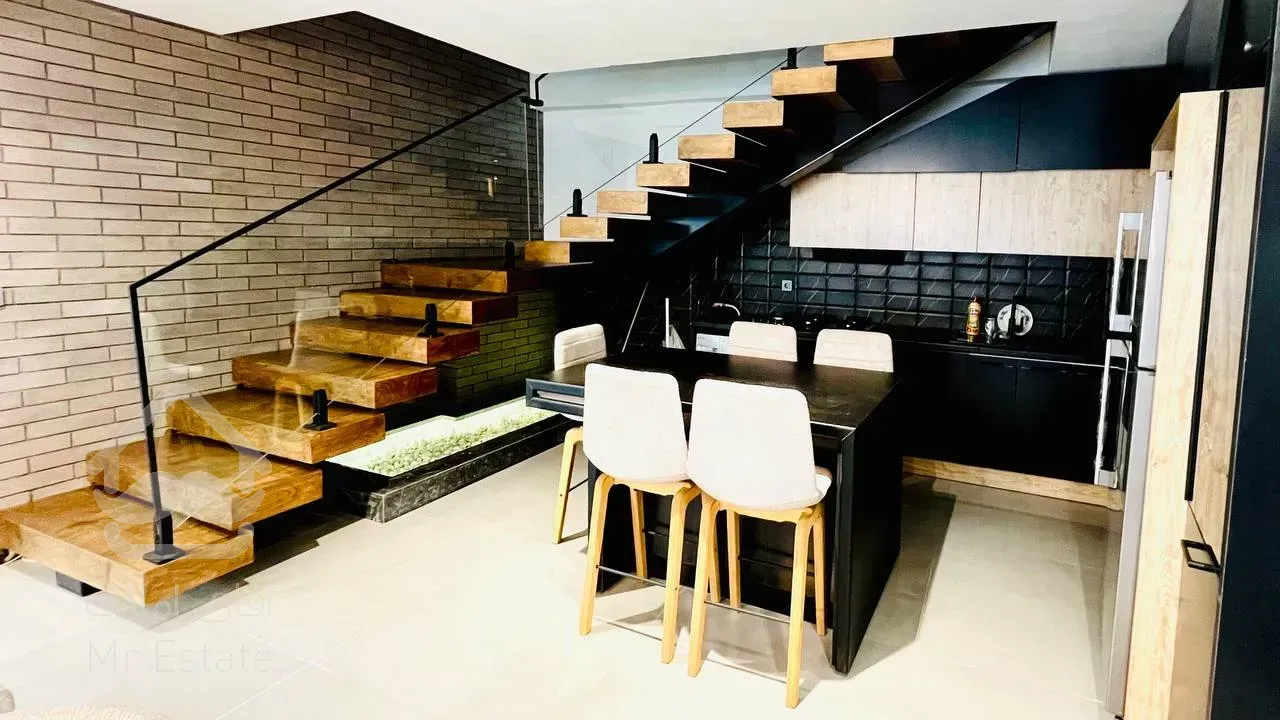 فروش ویلای فول امکانات ۱۸۰ متری استخردار در بندرانزلی