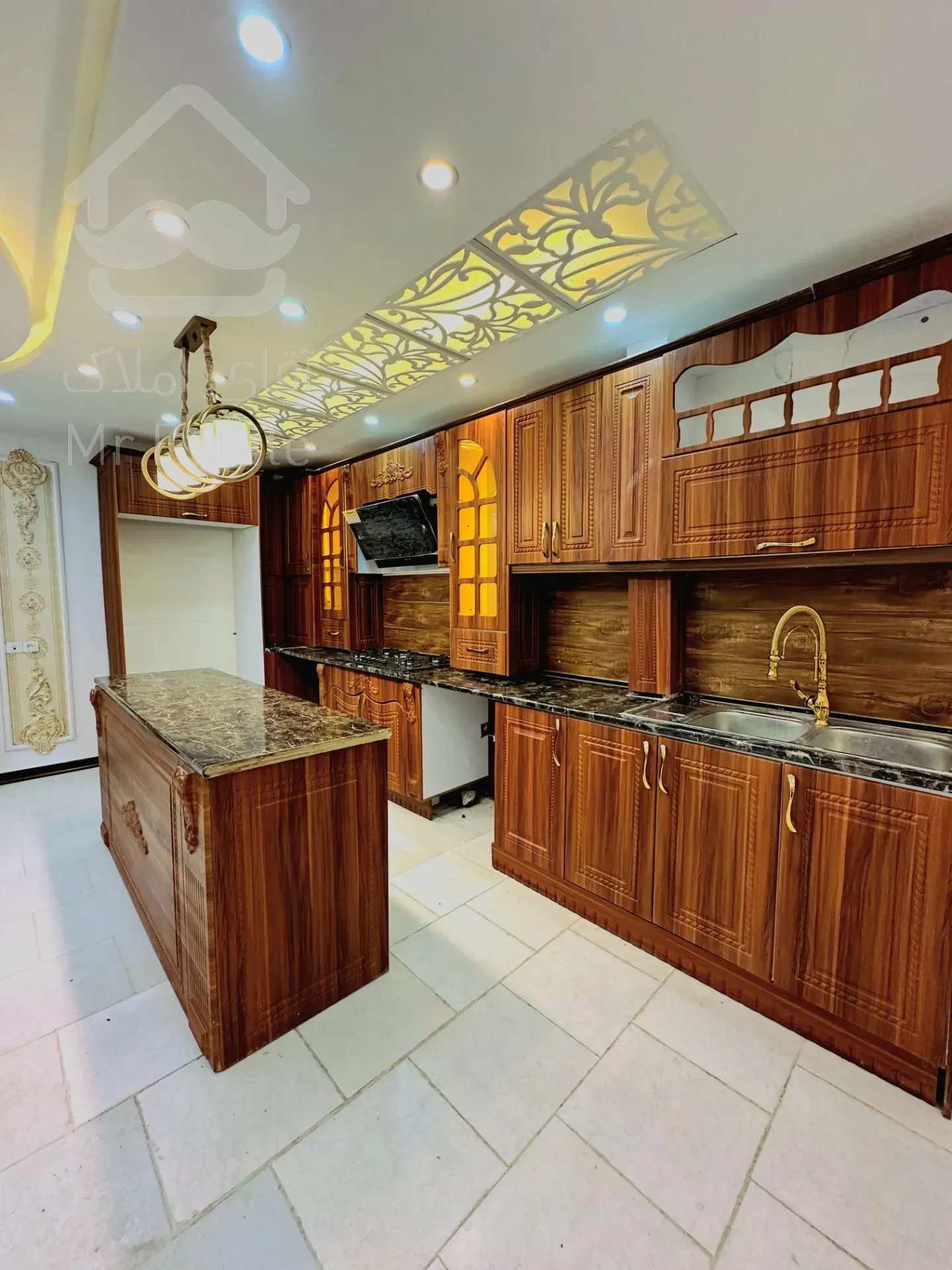 با ۱۲۰۰ صاحب خانه ی لوکس شوید