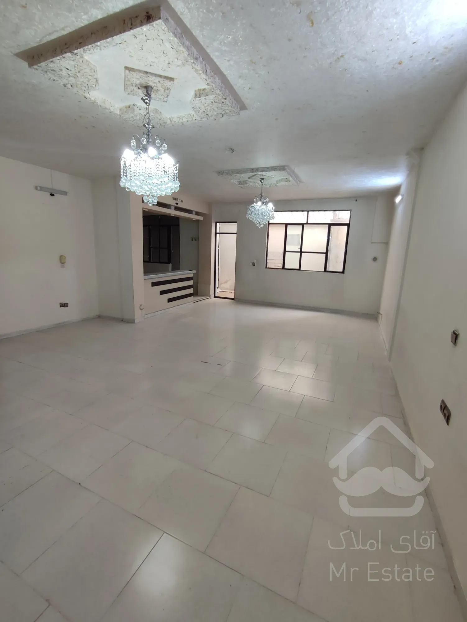 فروش واحد بینظیر در بهترین موقعیت مکانی و رفاهی