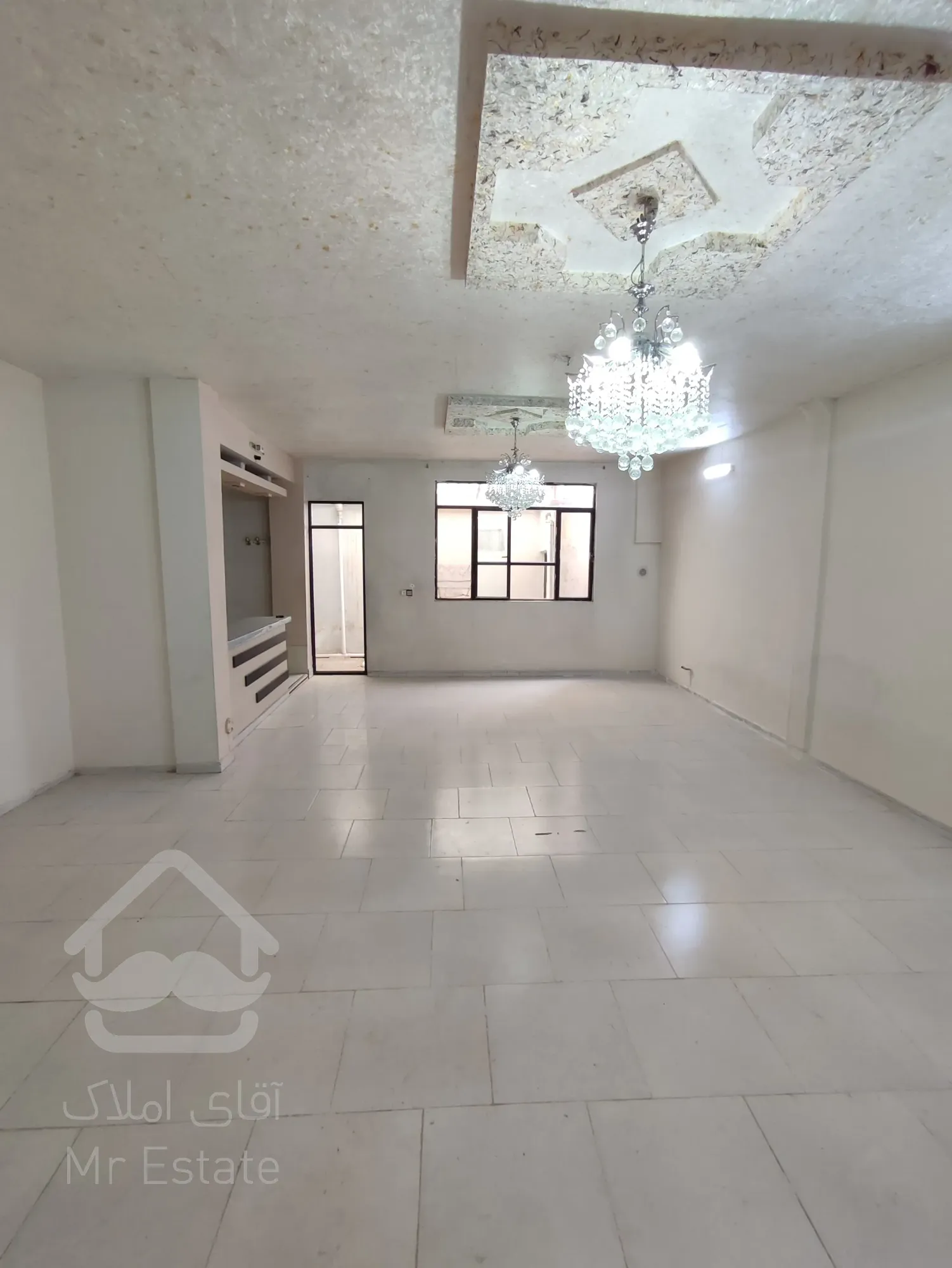 فروش واحد بینظیر در بهترین موقعیت مکانی و رفاهی