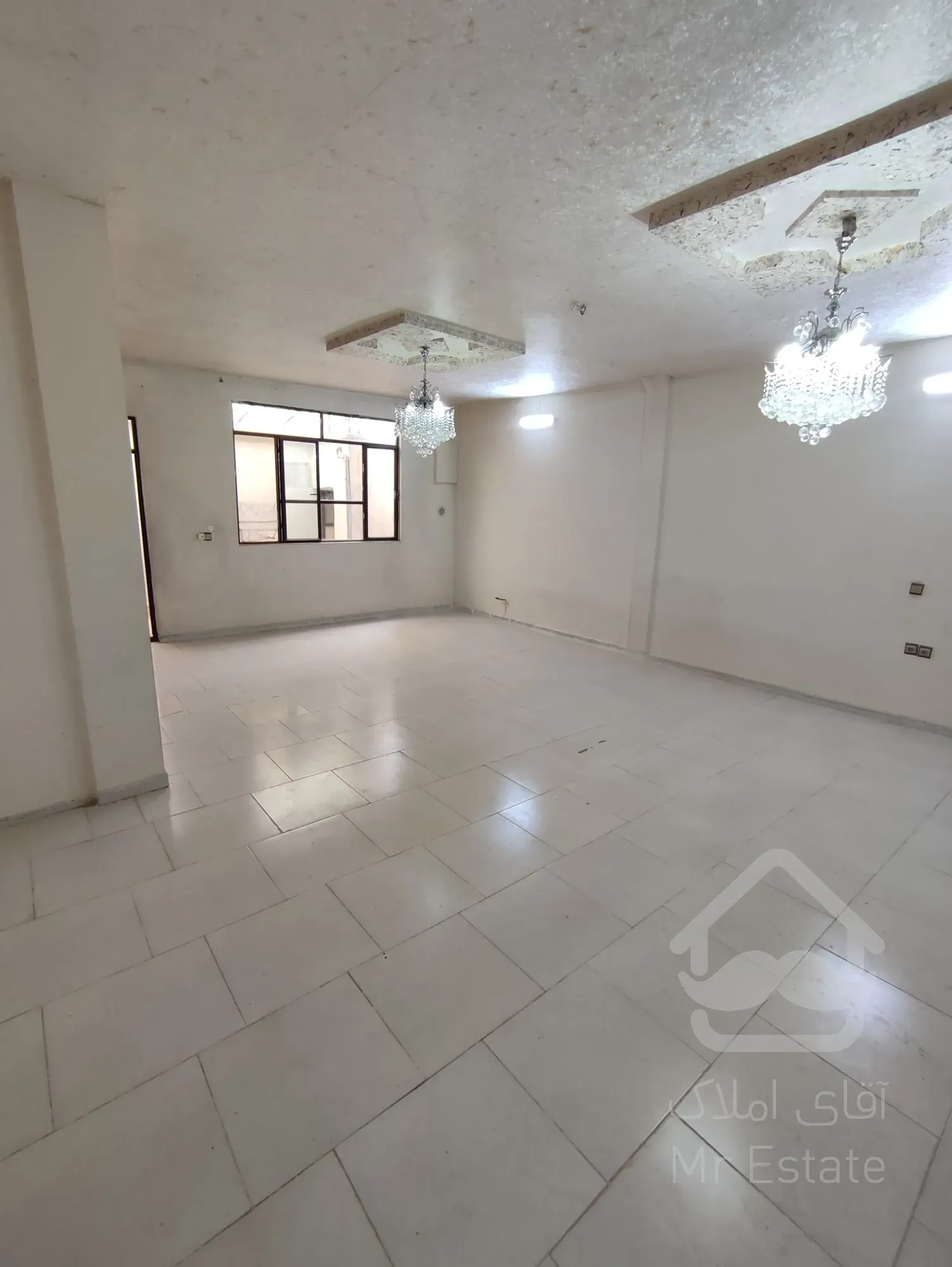 فروش واحد بینظیر در بهترین موقعیت مکانی و رفاهی