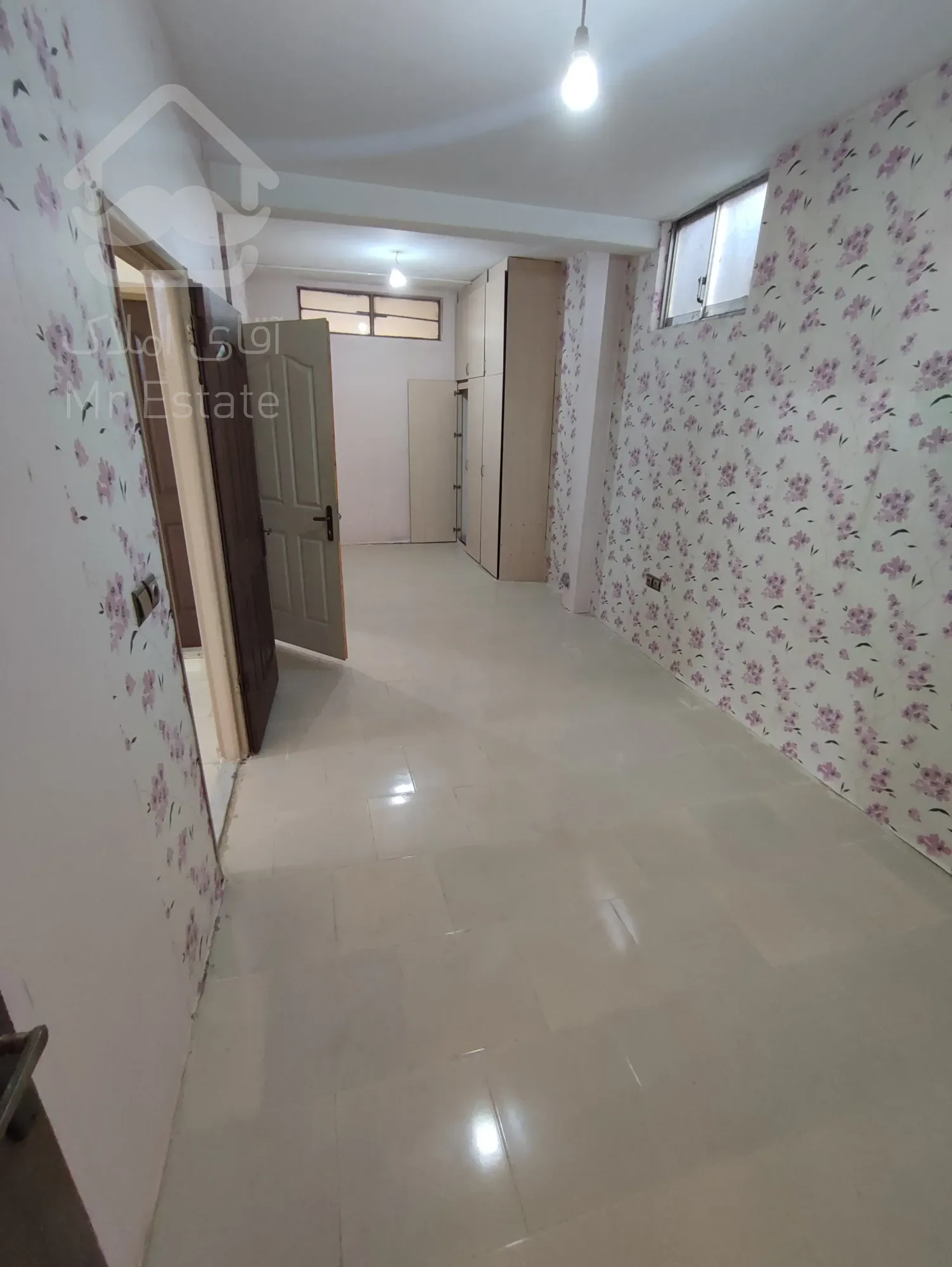 فروش واحد بینظیر در بهترین موقعیت مکانی و رفاهی