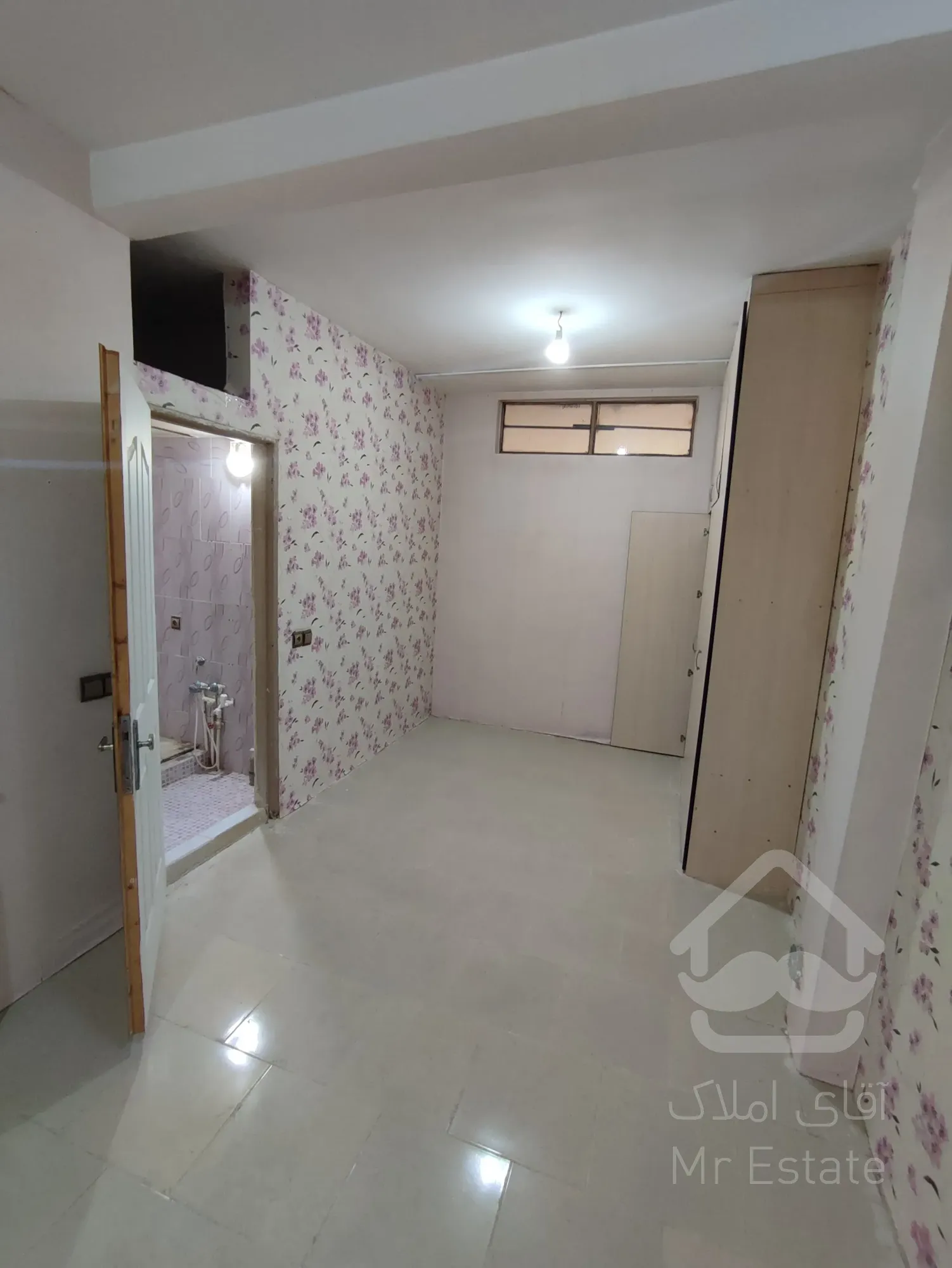 فروش واحد بینظیر در بهترین موقعیت مکانی و رفاهی