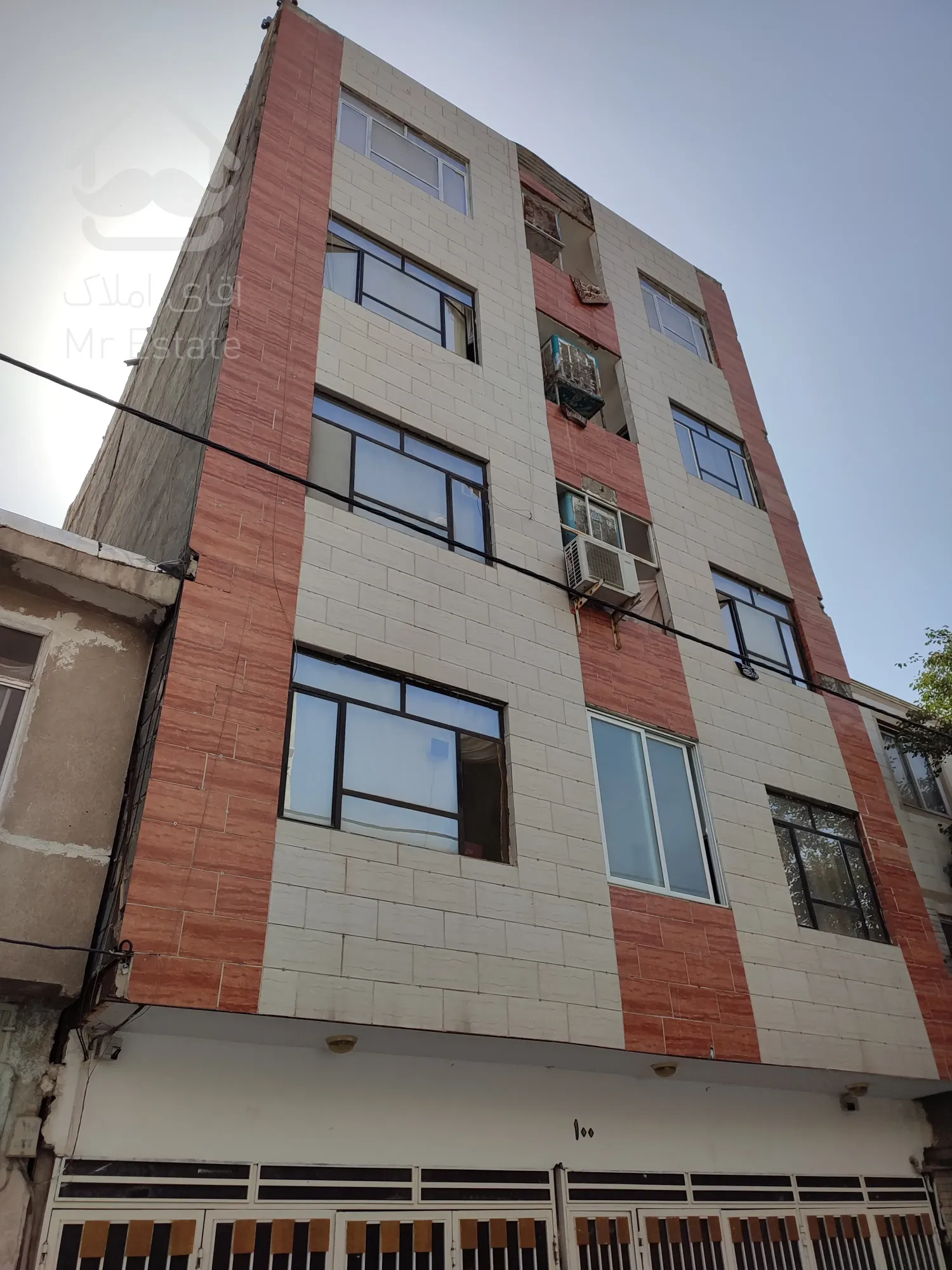 فروش واحد بینظیر در بهترین موقعیت مکانی و رفاهی