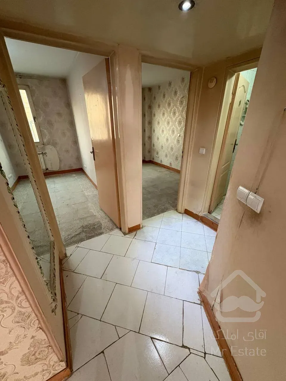 ۷۵ متر ۲ خواب شهرک یاس دارای سند تک برگ کم واحد