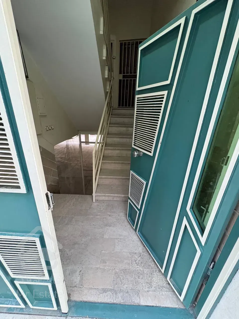 ۷۵ متر ۲ خواب شهرک یاس دارای سند تک برگ کم واحد