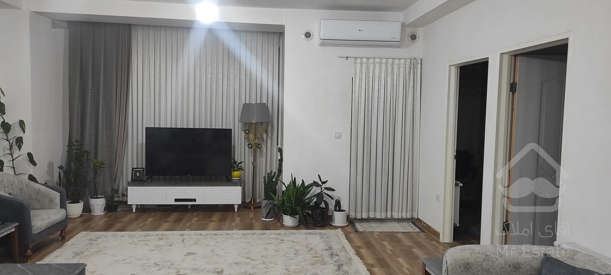 آپارتمان نوساز با تمامی امکانات رو به نما