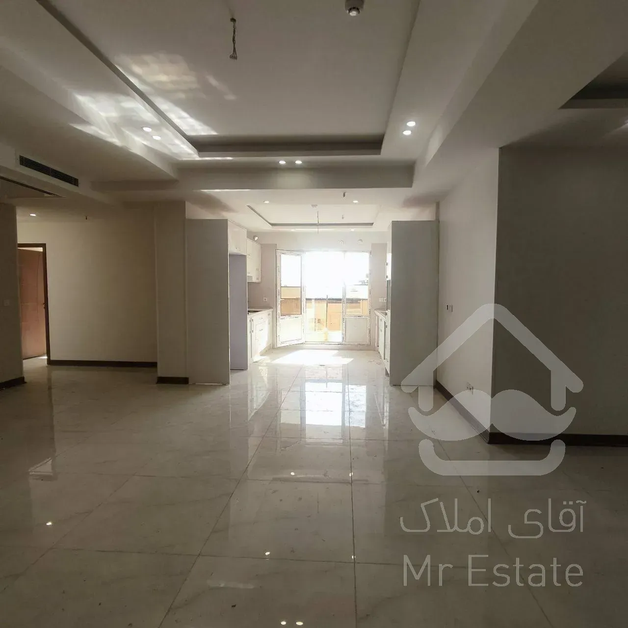 ۱۰۳متر/ط۶/رونیکا پالاس/یونیک و نقلی