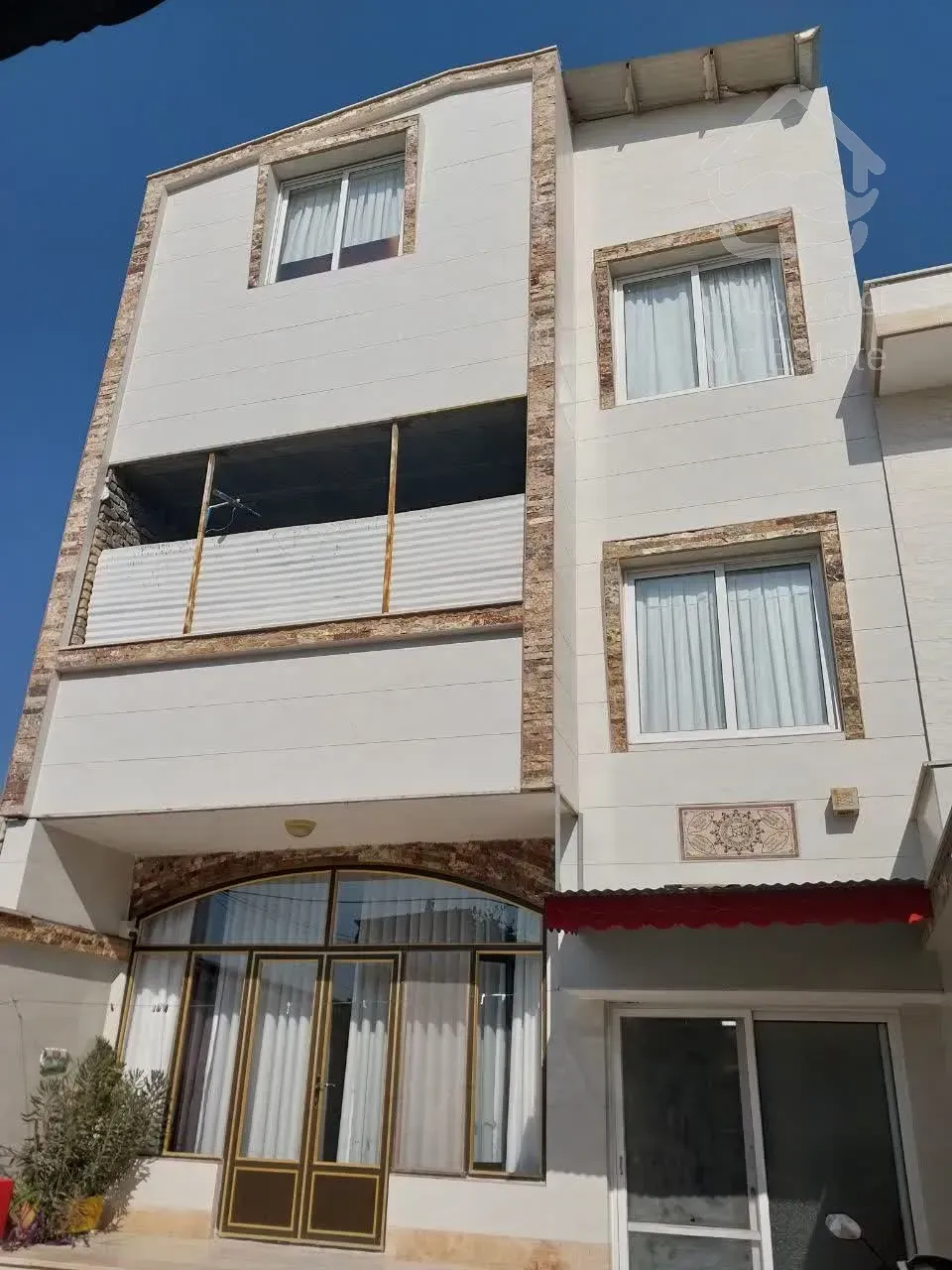 فروش ساختمان مسکونی ۲ طبقه