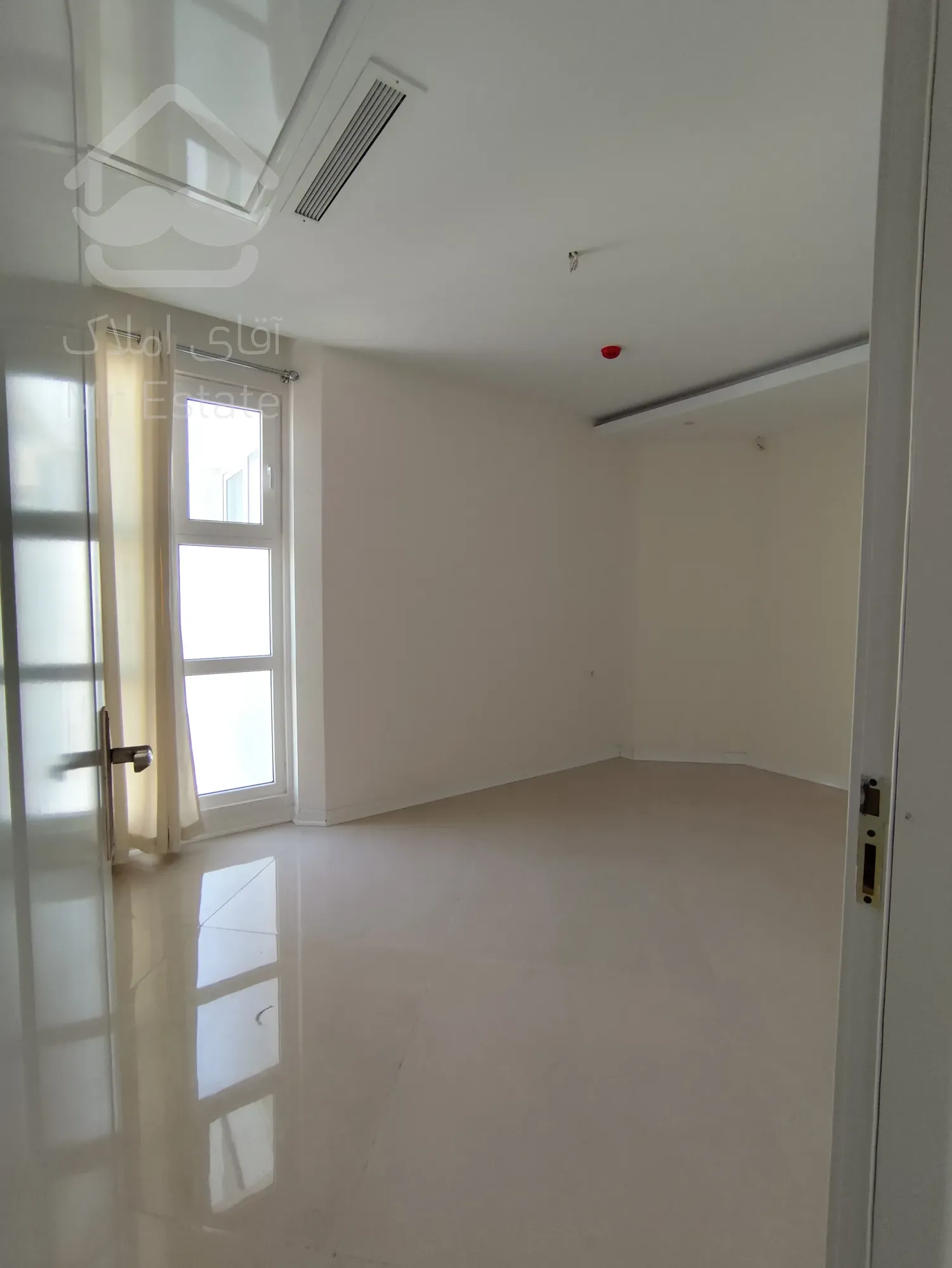 ۱۷۰ متر مدرن در بهترین لوکیشن فرمانیه